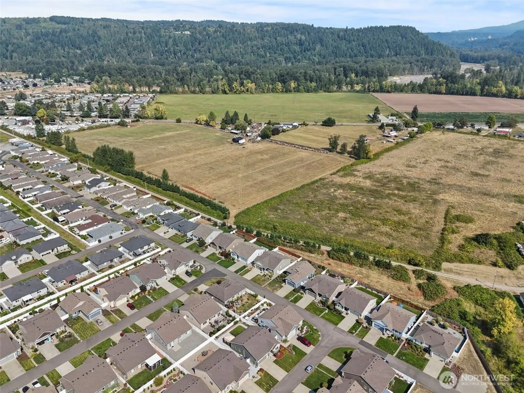 Property Slideshow image 32 of 38 | 103 hickory ave 35, Orting, WA, 98360