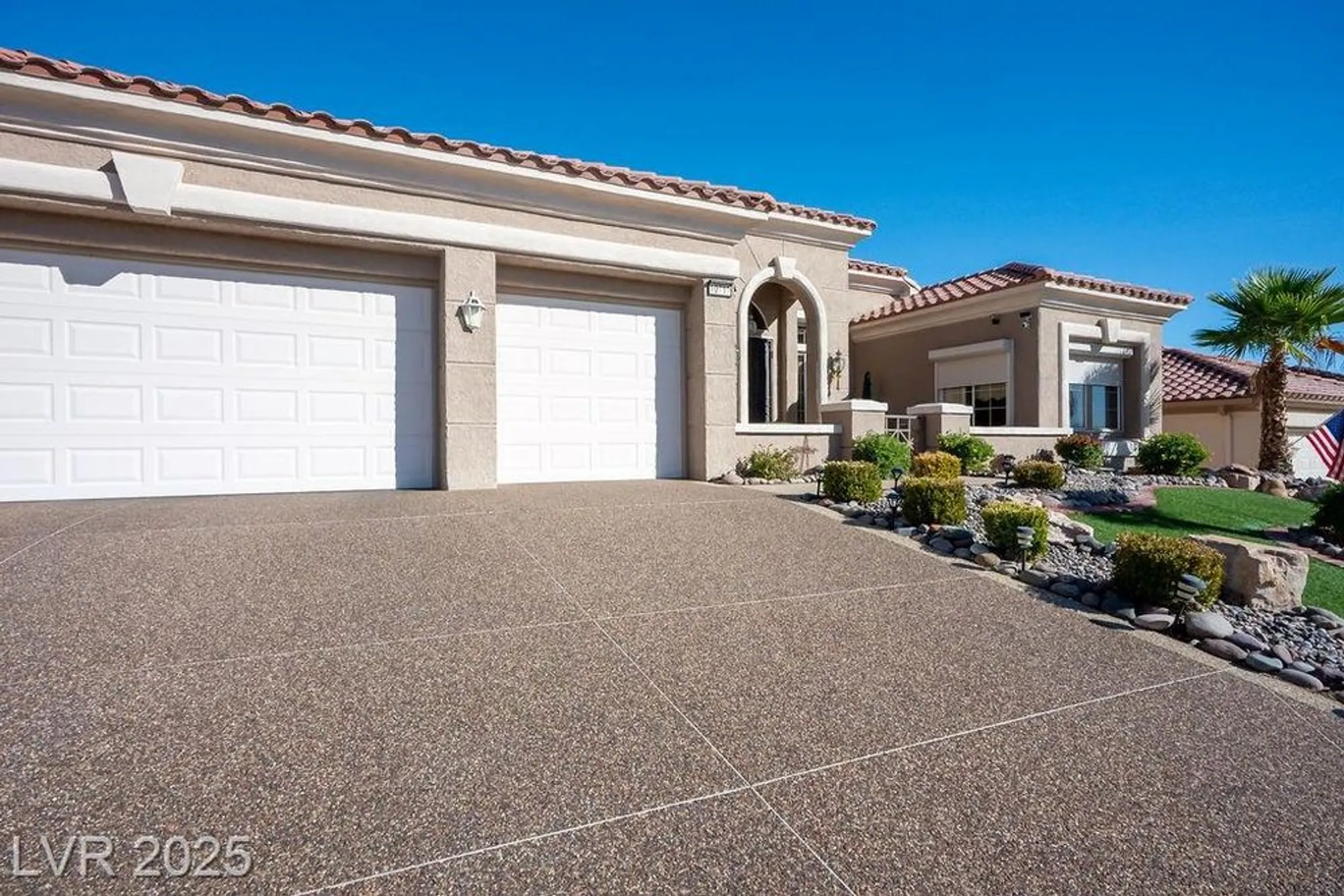 Property Slideshow image 58 of 99 | 10712 button willow dr, Las Vegas, NV, 89134