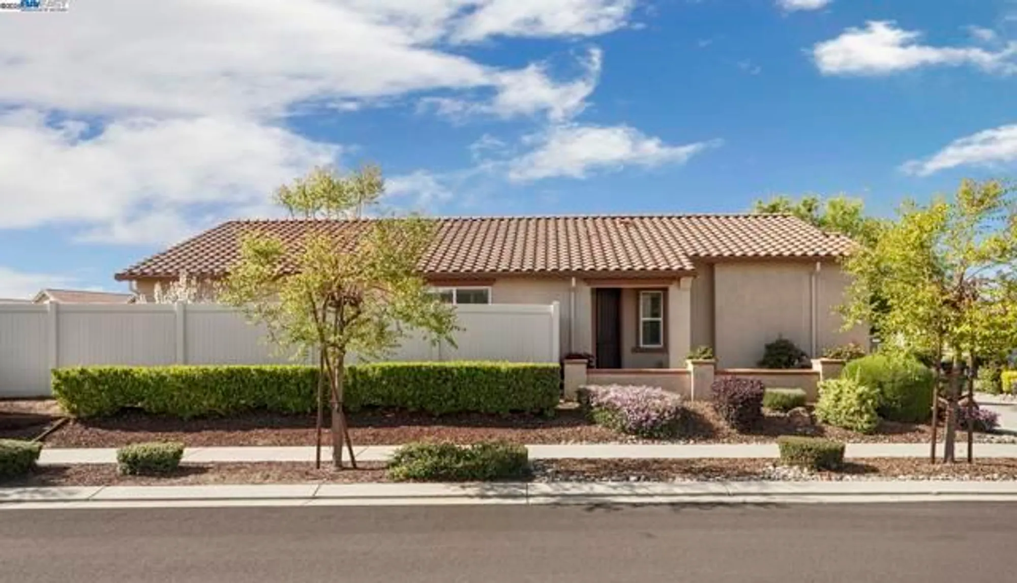 Property Slideshow image 6 of 54 | 2961 clear point way, Manteca, CA, 95336