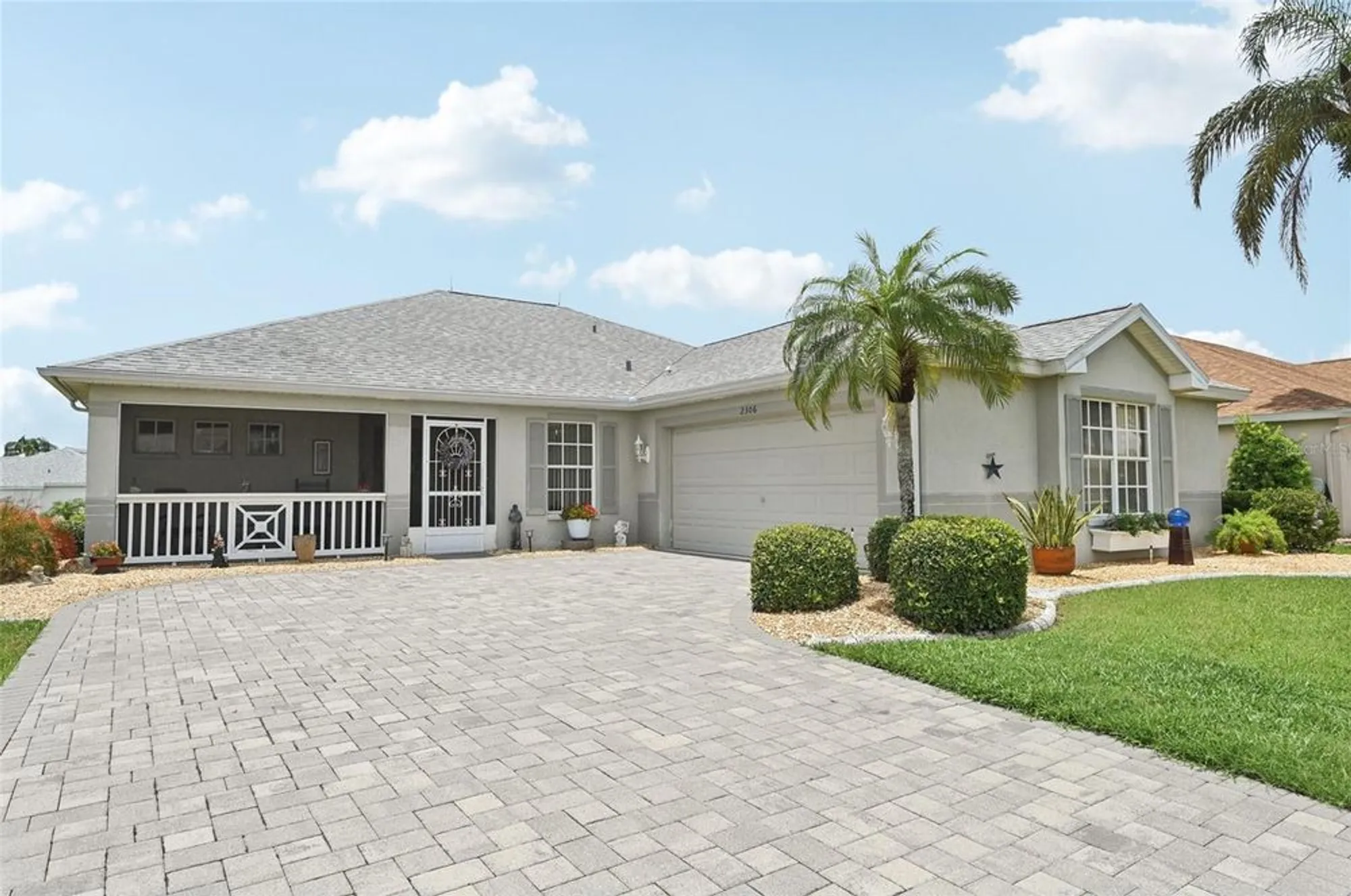 Property Slideshow image 8 of 46 | 2306 emerald lake dr, Sun City Center, FL, 33573