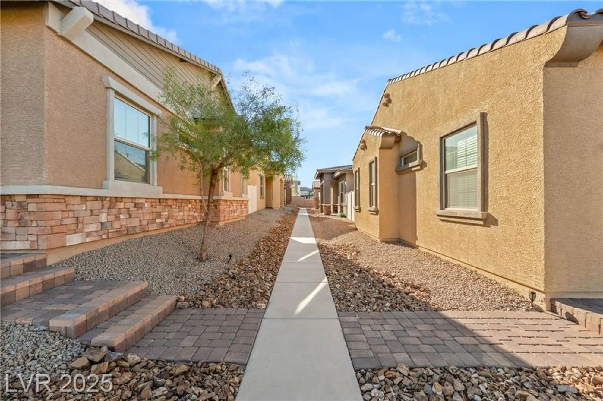 Property Slideshow image 13 of 51 | 209 bellini peak ave, Henderson, NV, 89011