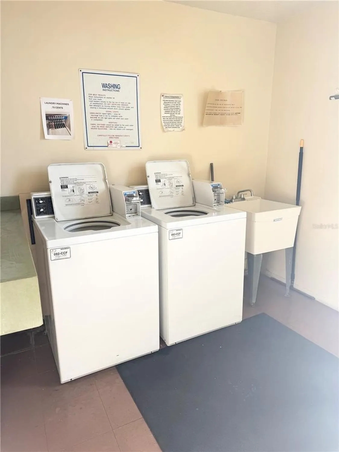 Property Slideshow image 15 of 22 | 7465 bay island dr 312, South Pasadena, FL, 33707