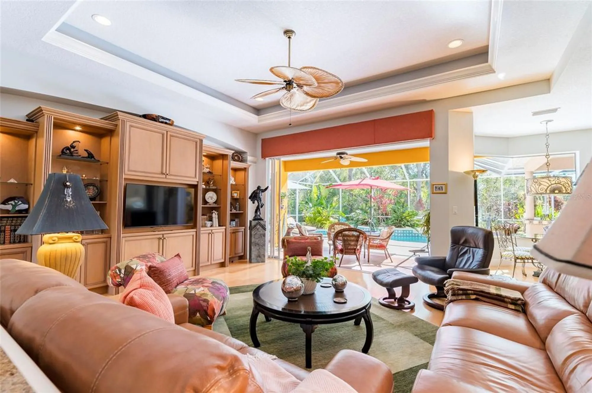 Property Slideshow image 9 of 50 | 4740 carrington cir, Sarasota, FL, 34243