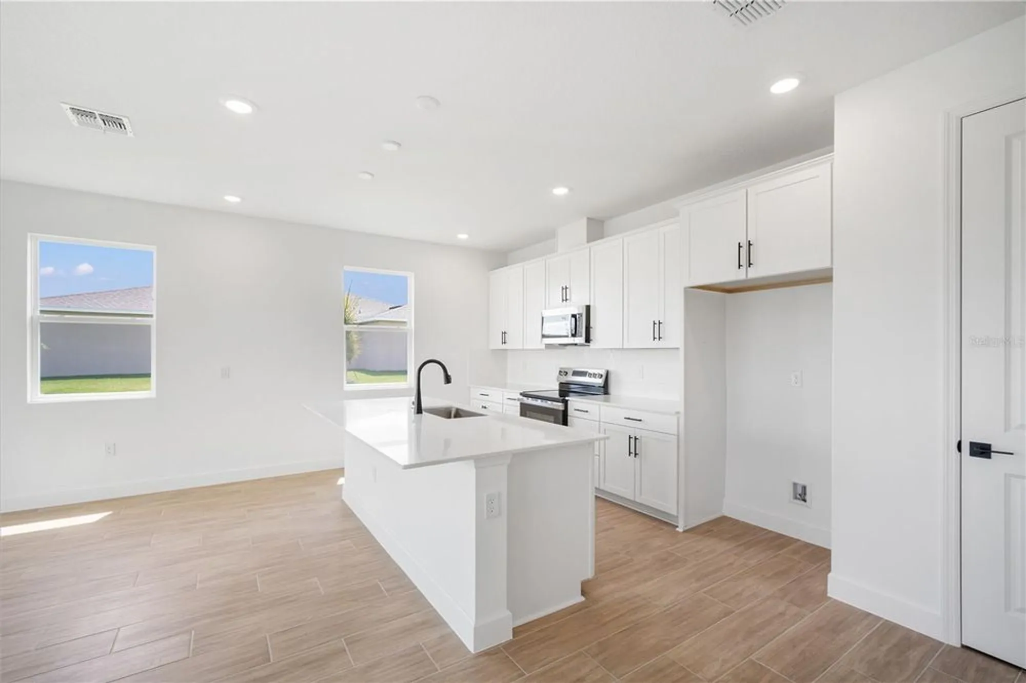 Property Slideshow image 10 of 30 | 9196 players dr, Weeki Wachee, FL, 34613