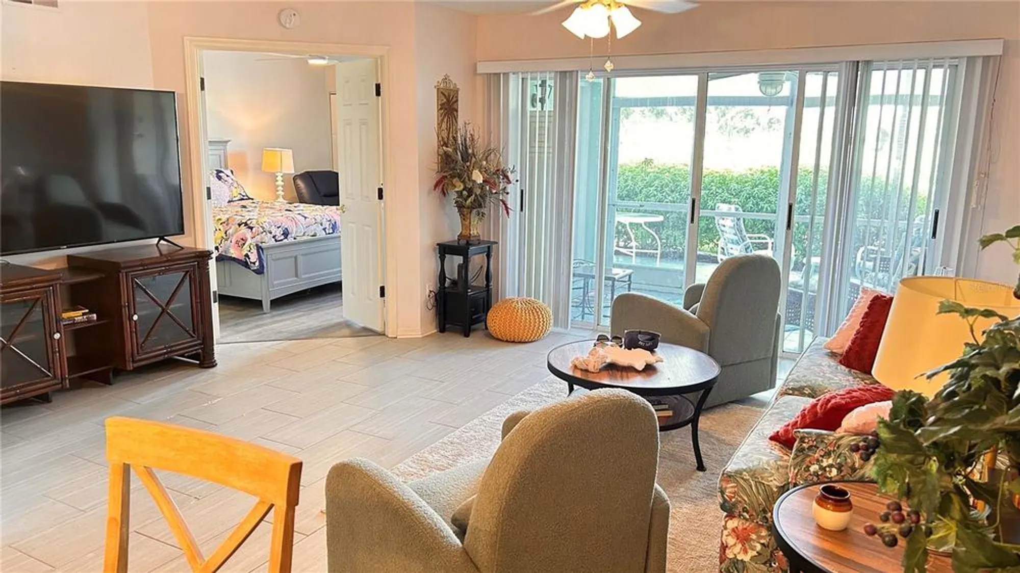 Property Slideshow image 12 of 31 | 433 cerromar ln 331, Venice, FL, 34293