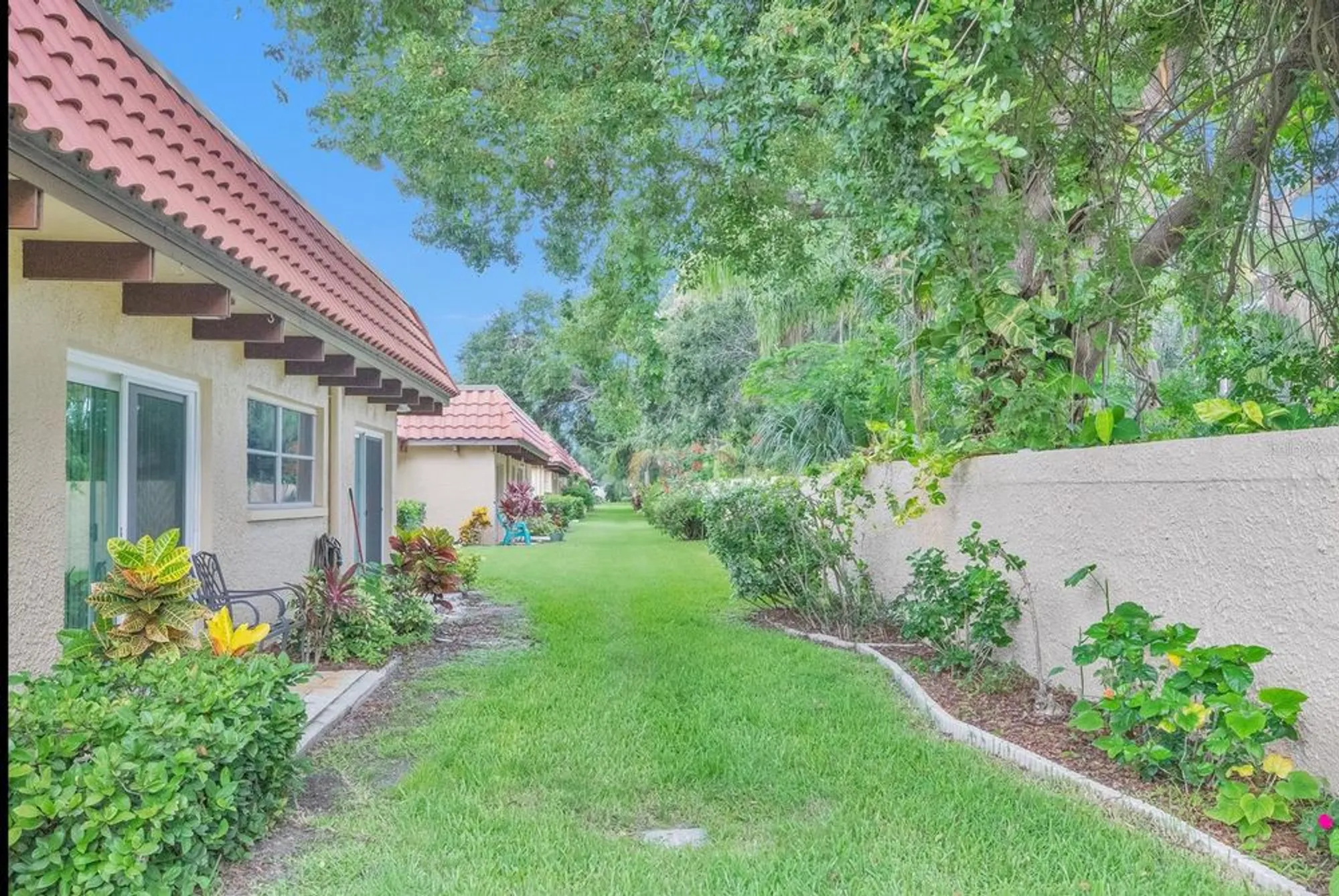 Property Slideshow image 45 of 56 | 1701 pinehurst rd 33e, Dunedin, FL, 34698