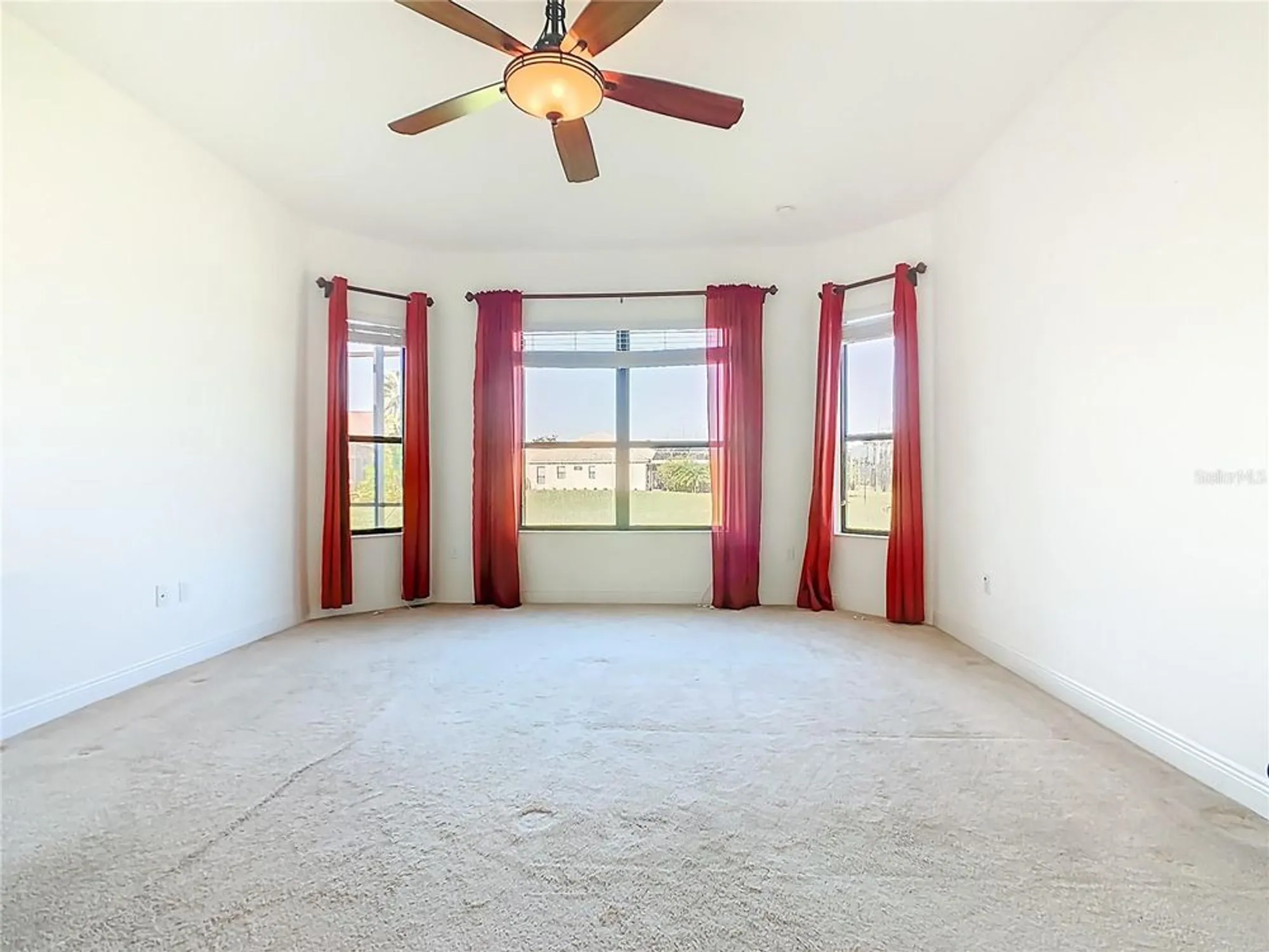 Property Slideshow image 30 of 61 | 650 carmel ln, Kissimmee, FL, 34759