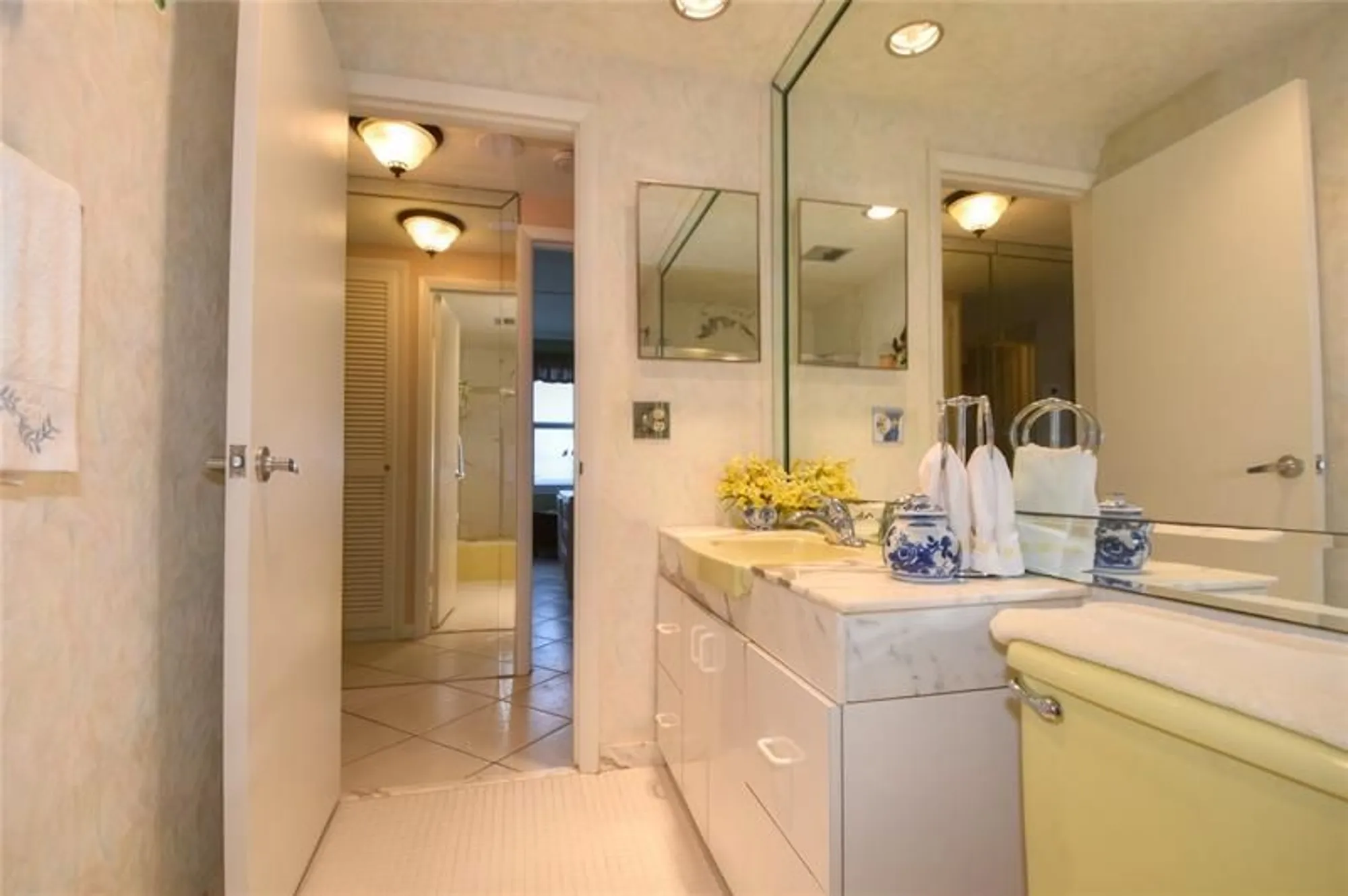 Property Slideshow image 18 of 38 | 3333 ne 34th st 1402, Fort Lauderdale, FL, 33308