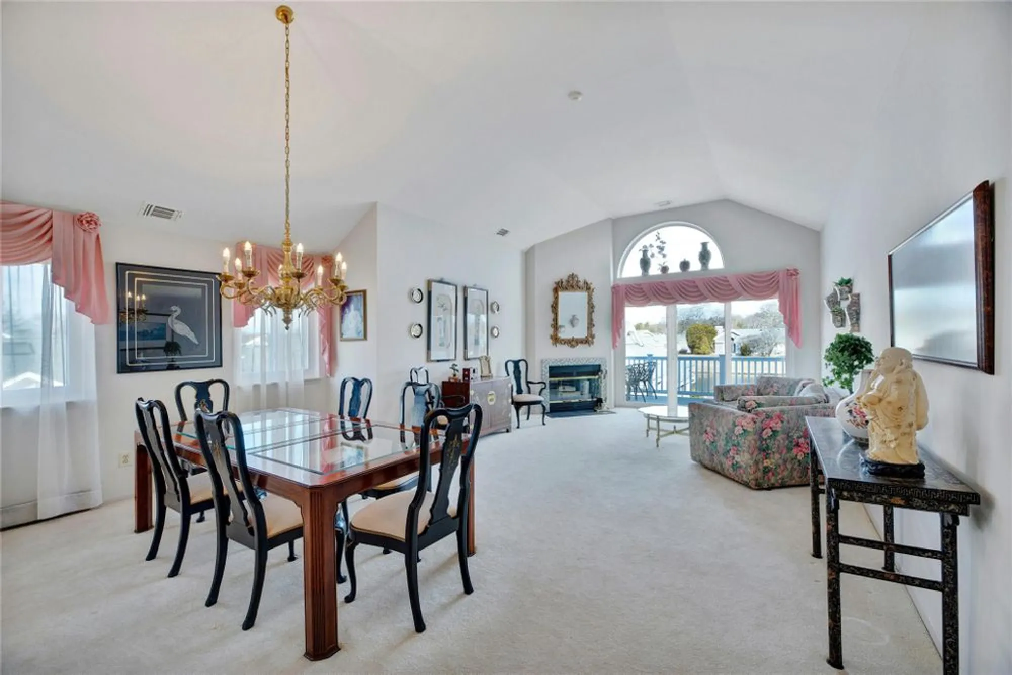 Property Slideshow image 8 of 25 | 107 e midland pond ct, Moriches, NY, 11955