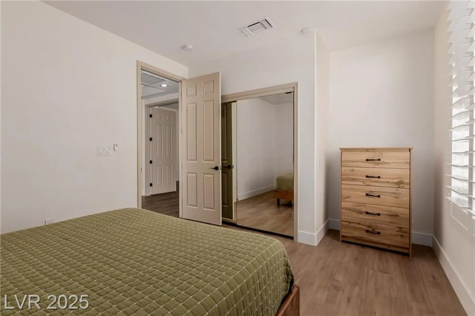 Property Slideshow image 33 of 49 | 2824 faiss dr, Las Vegas, NV, 89134