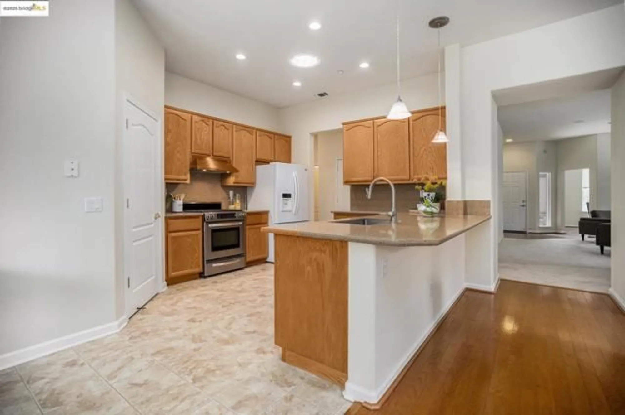 Property Slideshow image 17 of 48 | 1012 centennial dr, Brentwood, CA, 94513