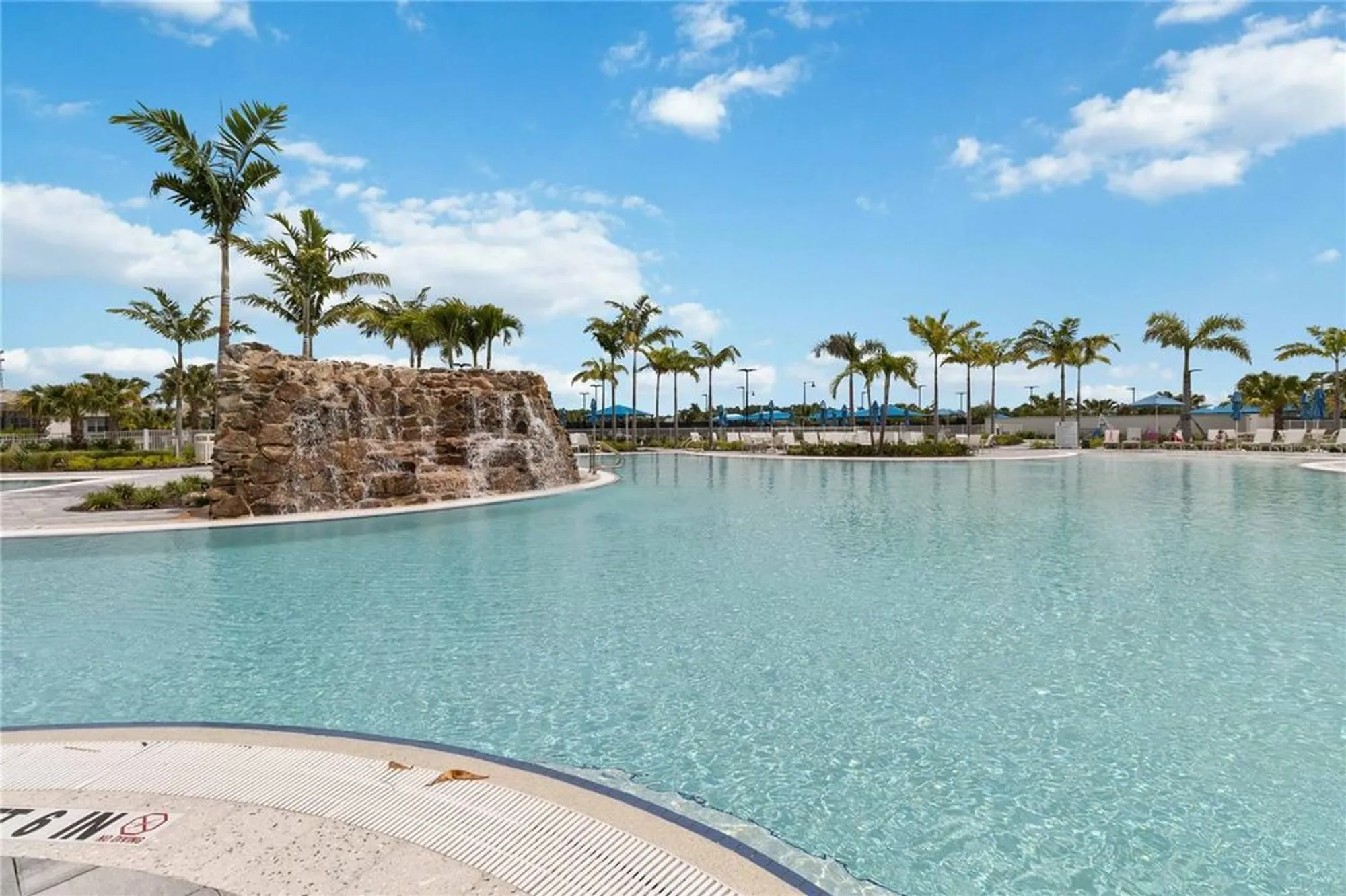 Property Slideshow image 29 of 73 | 25508 royal tern ln, Englewood, FL, 34223