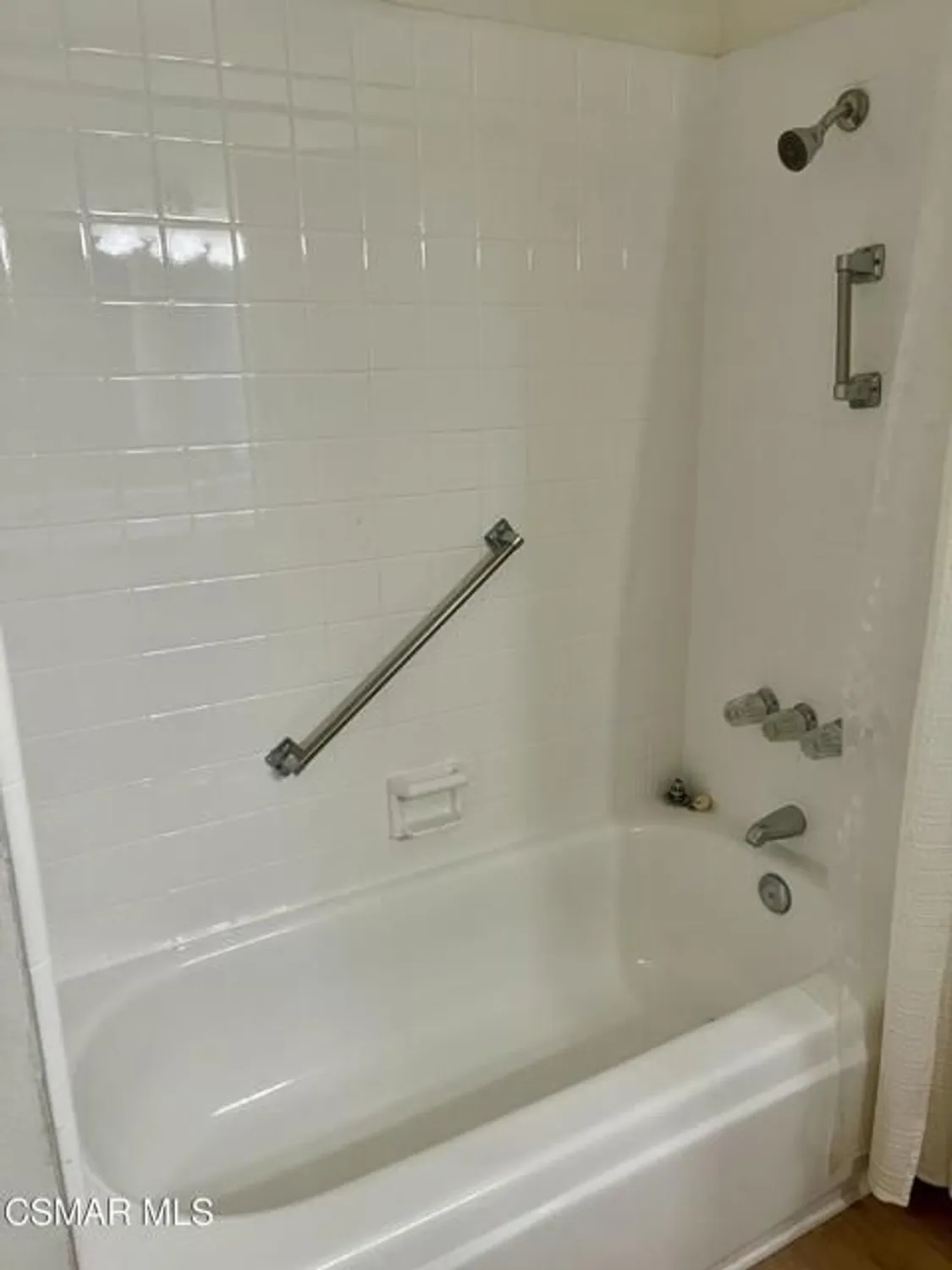 Property Slideshow image 14 of 19 | 788 pinetree cir apt 13, Thousand Oaks, CA, 91360