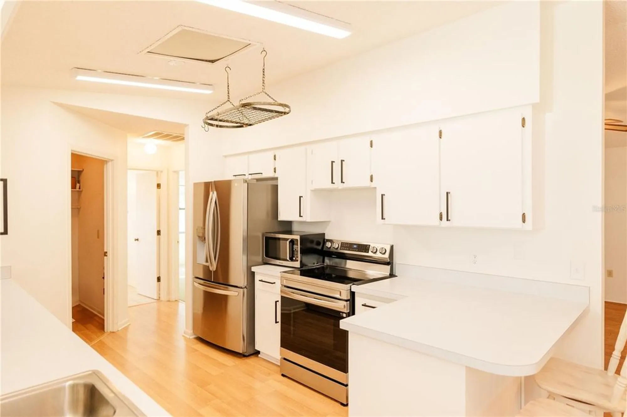 Property Slideshow image 14 of 41 | 3130 prairie dunes cir, Lakeland, FL, 33810