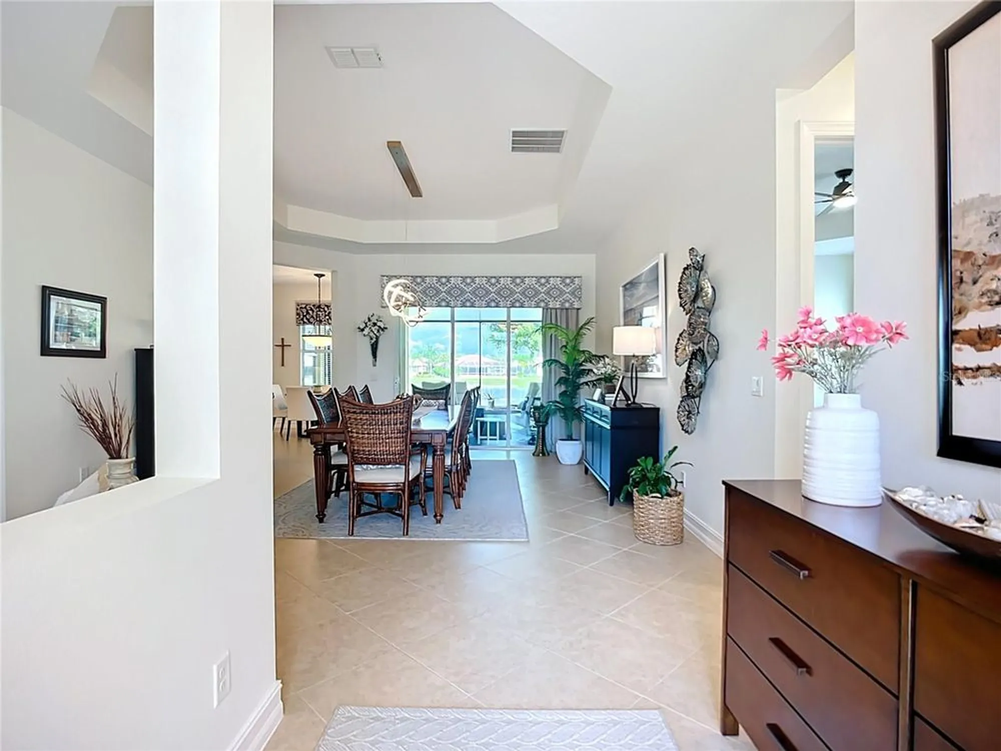 Property Slideshow image 6 of 74 | 16244 diamond bay dr, Wimauma, FL, 33598