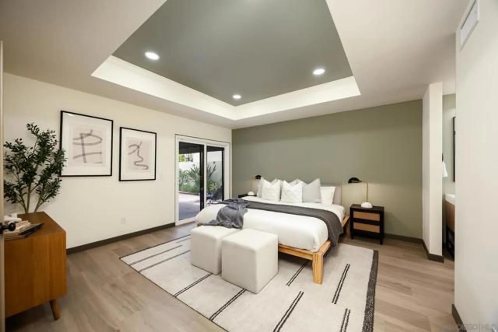 Property Slideshow image 14 of 56 | 17680 caminito balata, San Diego, CA, 92128