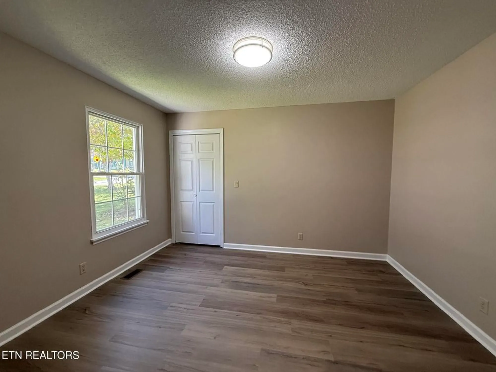 Property Slideshow image 26 of 48 | 112 gilford ter, Crossville, TN, 38558