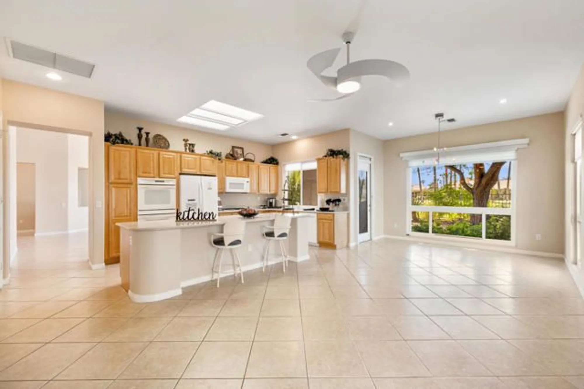 Property Slideshow image 16 of 55 | 78625 sunrise canyon ave, Palm Desert, CA, 92211