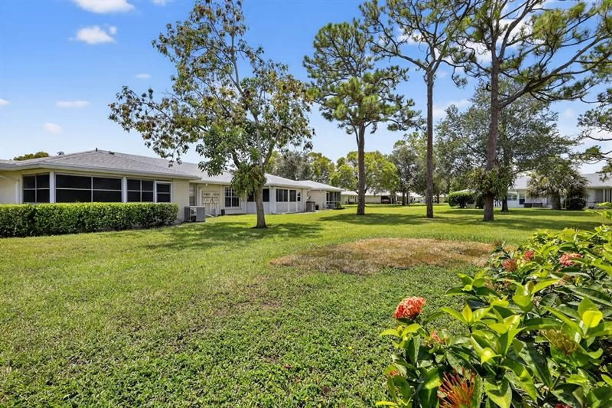 Property Slideshow image 25 of 52 | 448 franconia cir b, Lake Worth, FL, 33467