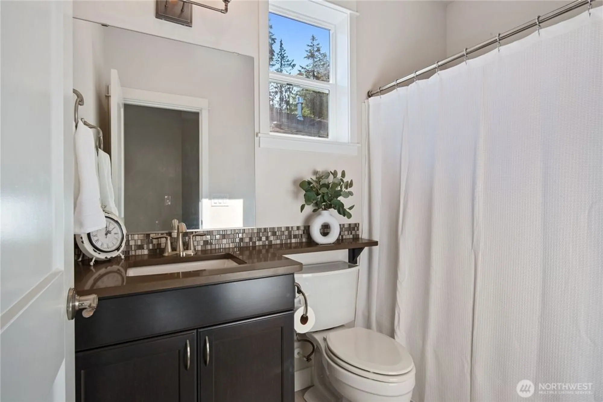 Property Slideshow image 23 of 28 | 18518 146th st, Bonney Lake, WA, 98391
