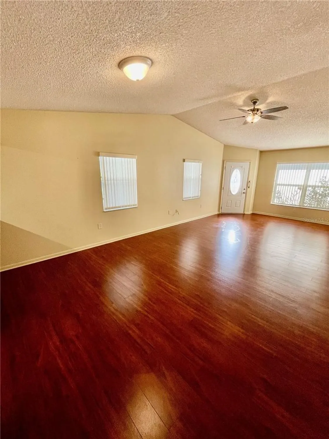 Property Slideshow image 21 of 59 | 1690 colonnades cir, Lakeland, FL, 33811