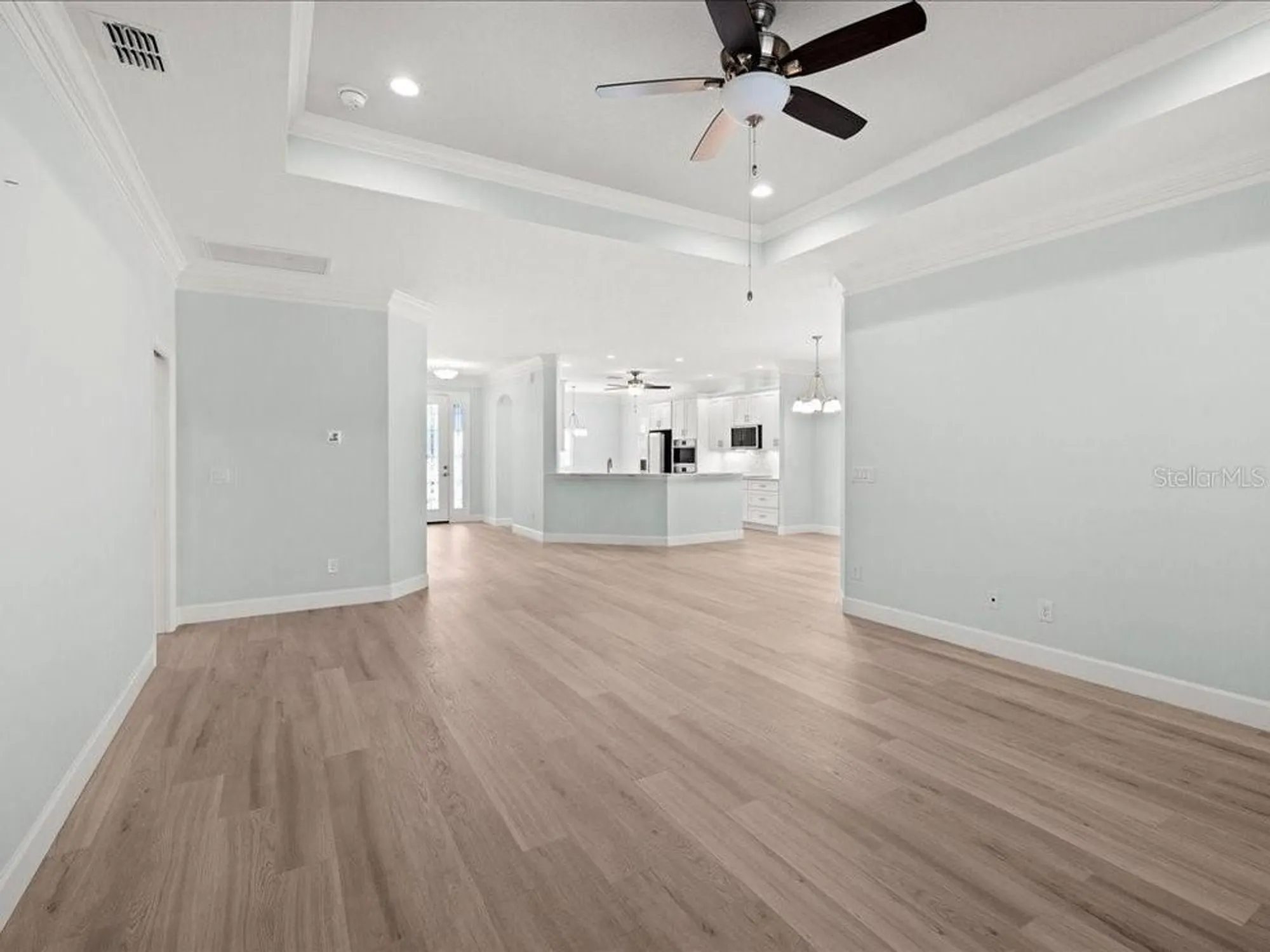 Property Slideshow image 9 of 47 | 552 box elder ct, Englewood, FL, 34223