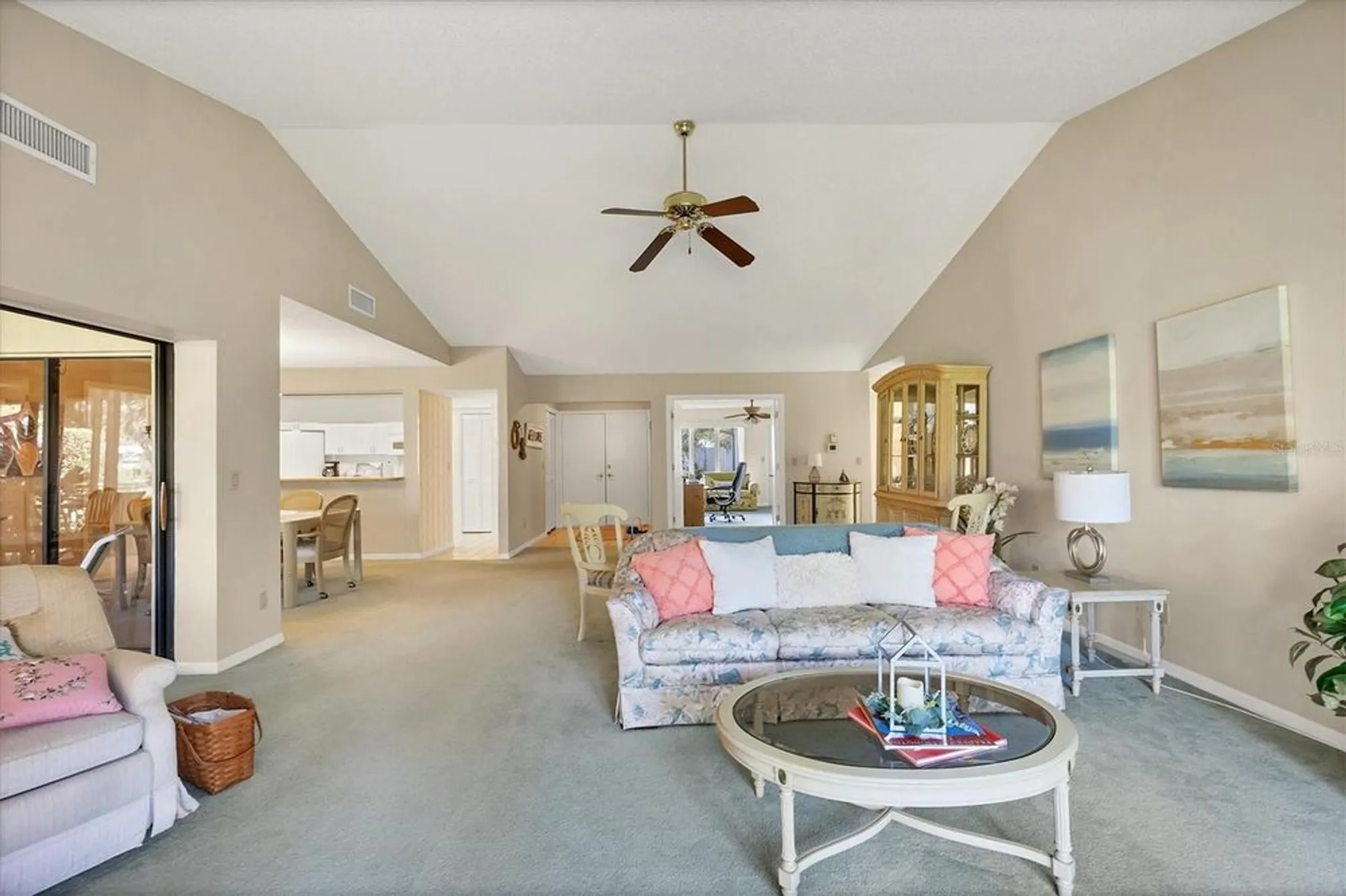 Property Slideshow image 10 of 59 | 3825 wilshire cir 1, Sarasota, FL, 34238