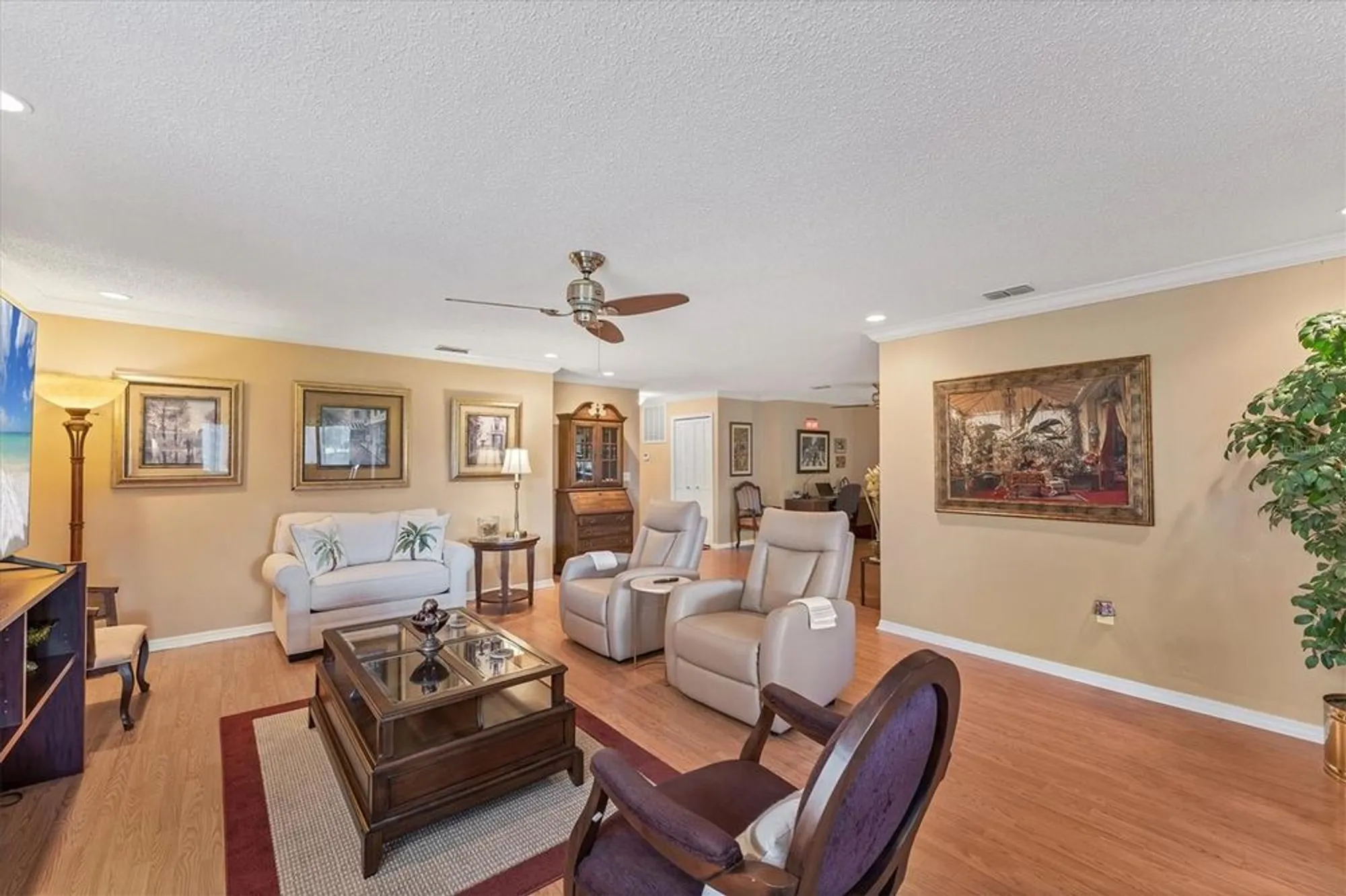 Property Slideshow image 9 of 40 | 8140 terrace garden dr n unit 103, Saint Petersburg, FL, 33709