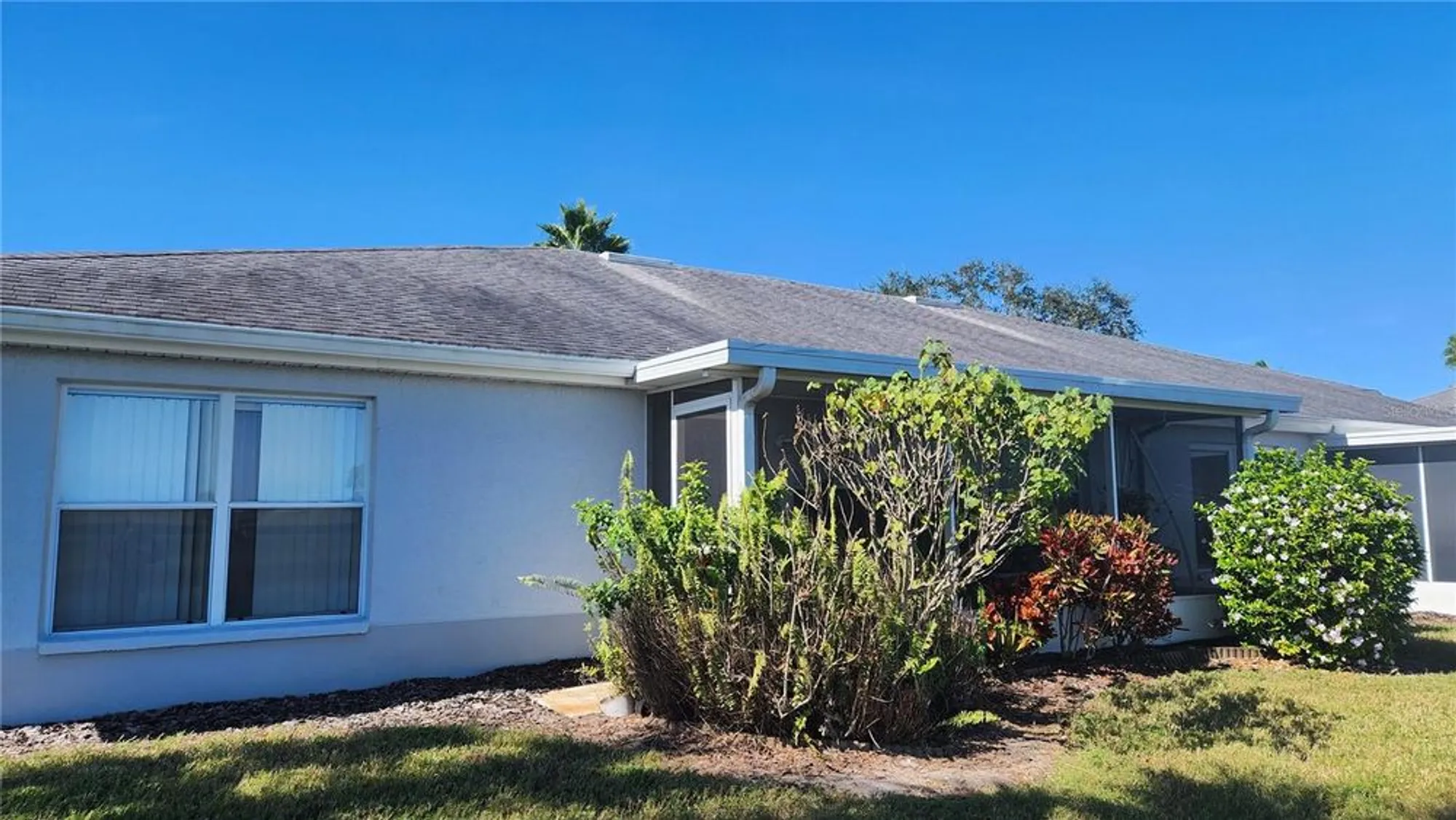 Property Slideshow image 4 of 15 | 967 villeroy greens dr # 49, Sun City Center, FL, 33573