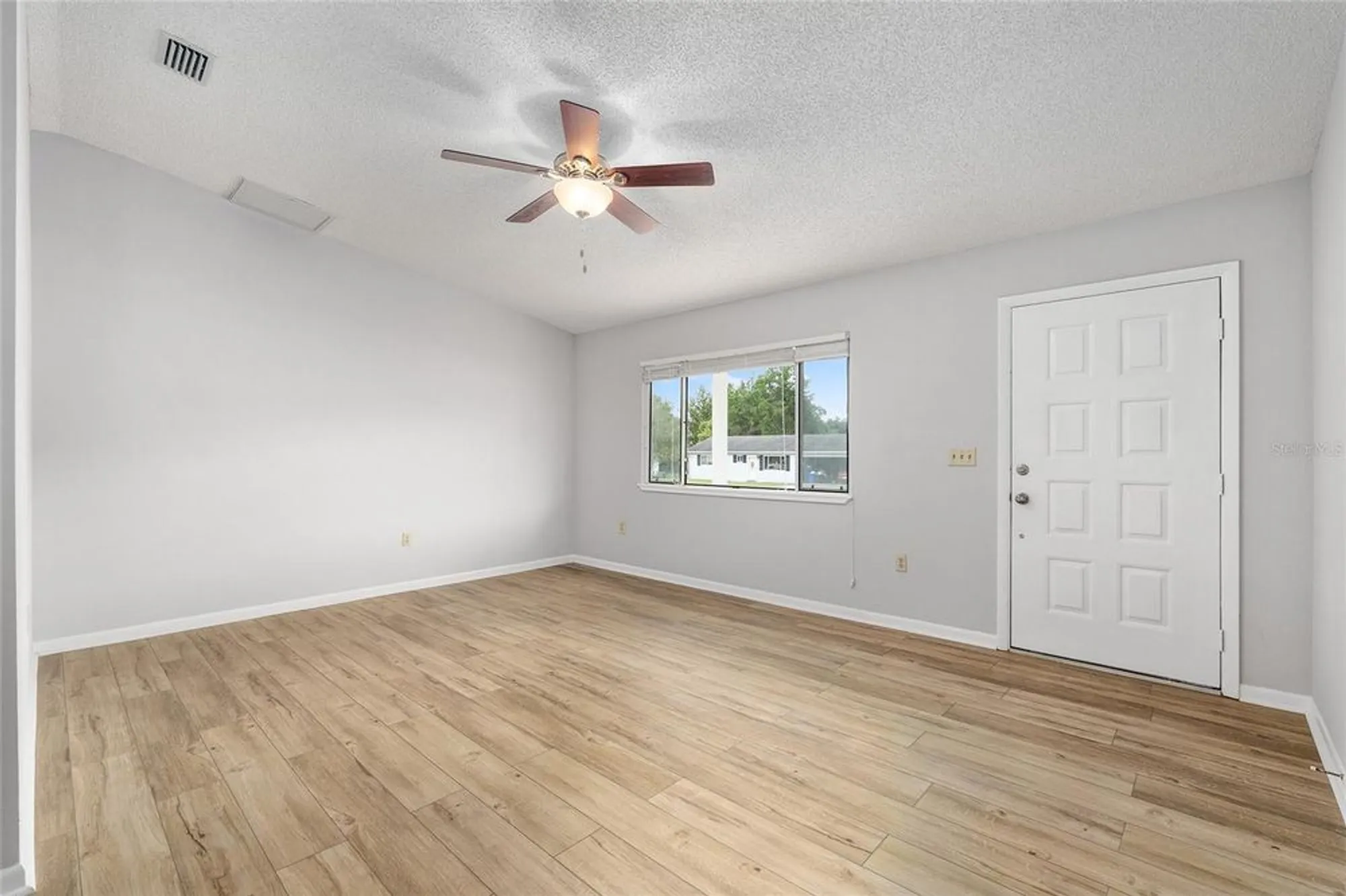 Property Slideshow image 4 of 34 | 8277 sw 106th st, Ocala, FL, 34481