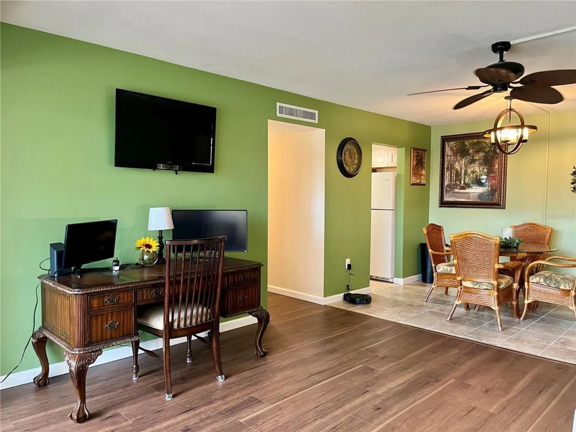 Property Slideshow image 8 of 44 | 2290 aaron st apt 210, Port Charlotte, FL, 33952