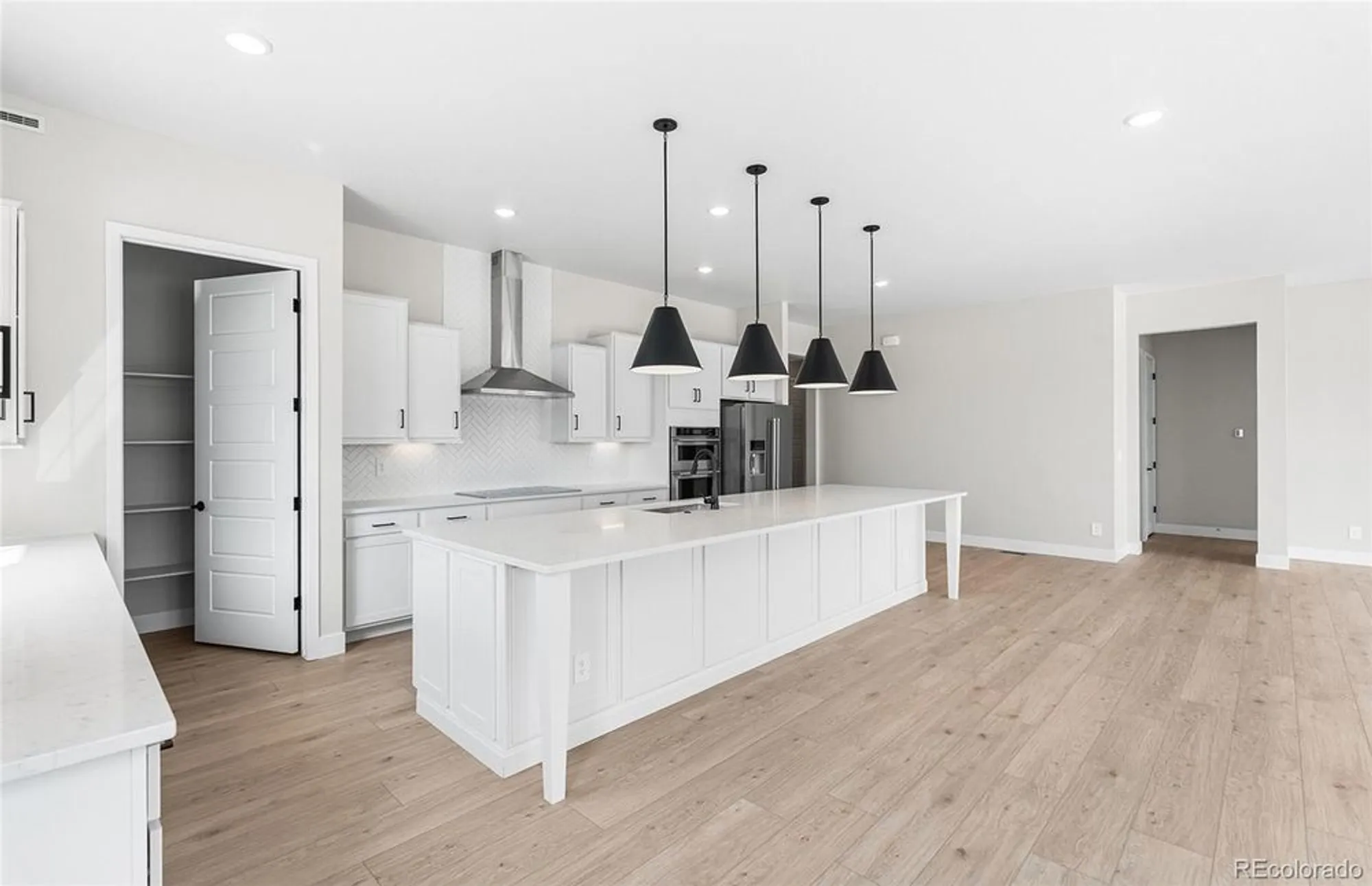 Property Slideshow image 9 of 45 | 8831 s quemoy st, Aurora, CO, 80016