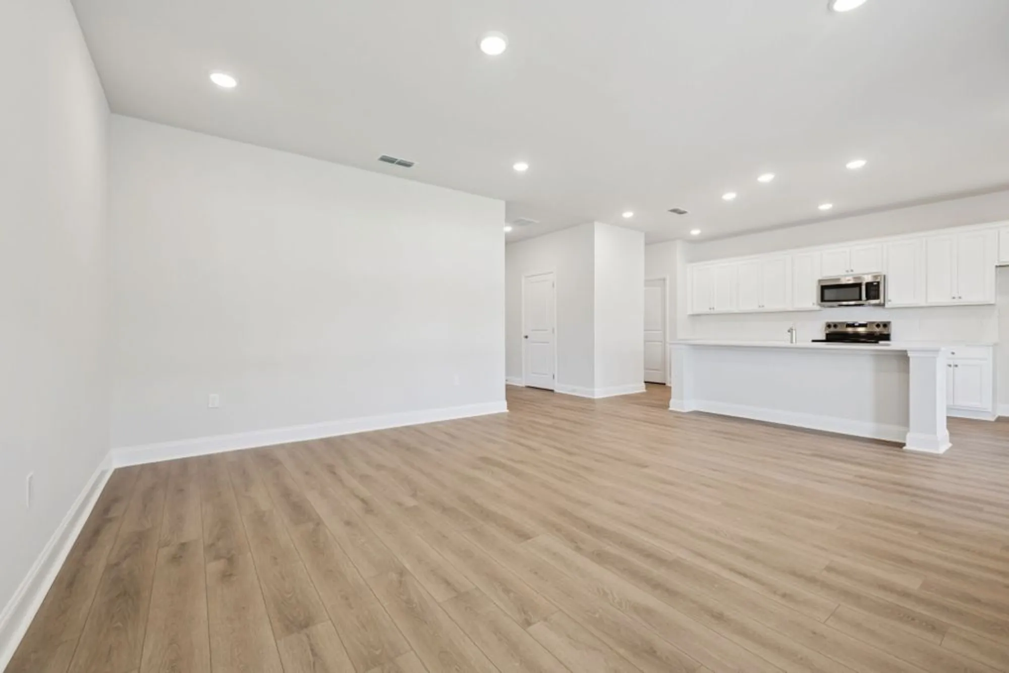 Property Slideshow image 13 of 50 | 360 stonehaus cir, Antioch, TN, 37013