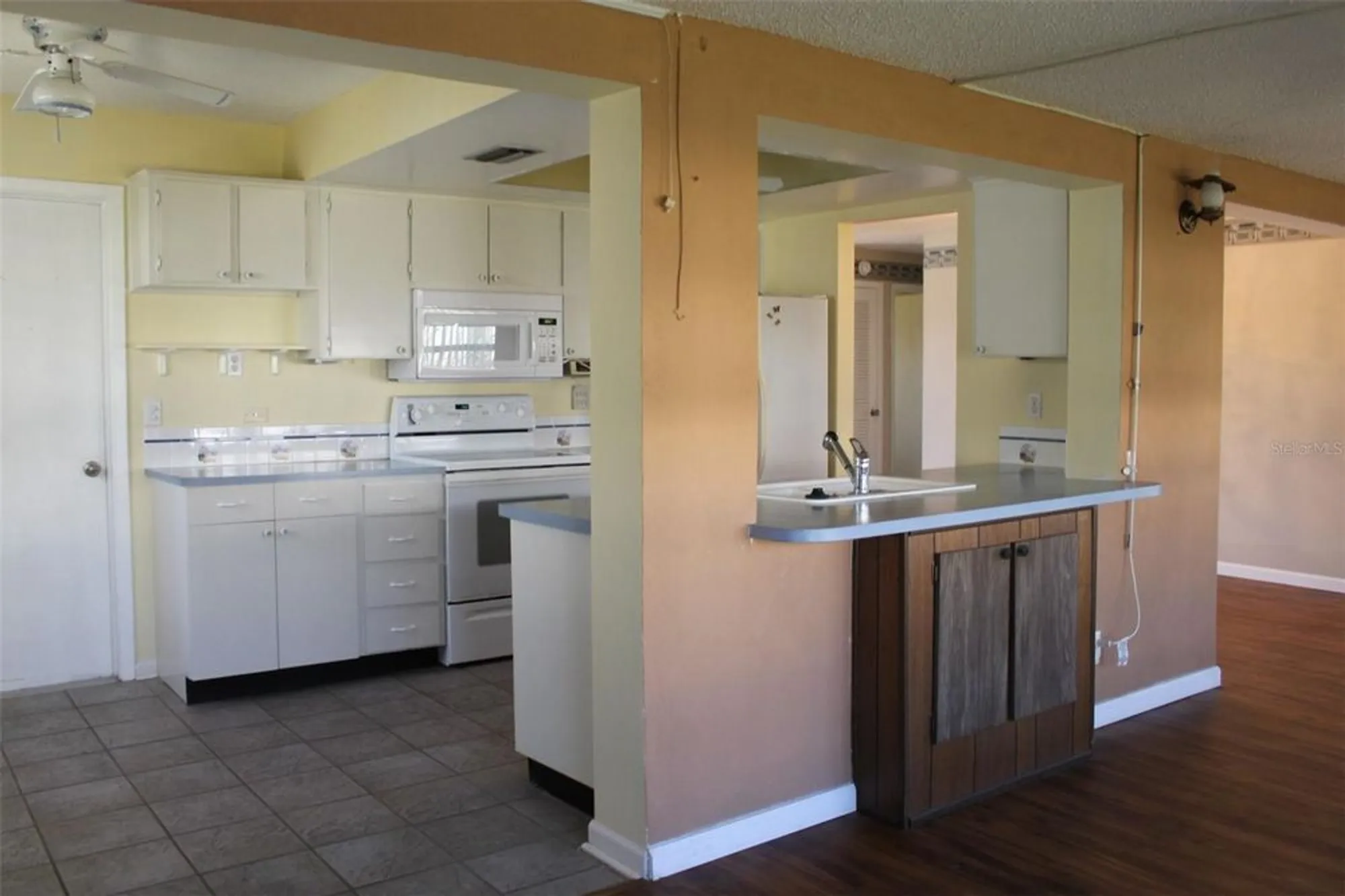 Property Slideshow image 10 of 25 | 4251 100th ave, Pinellas Park, FL, 33782