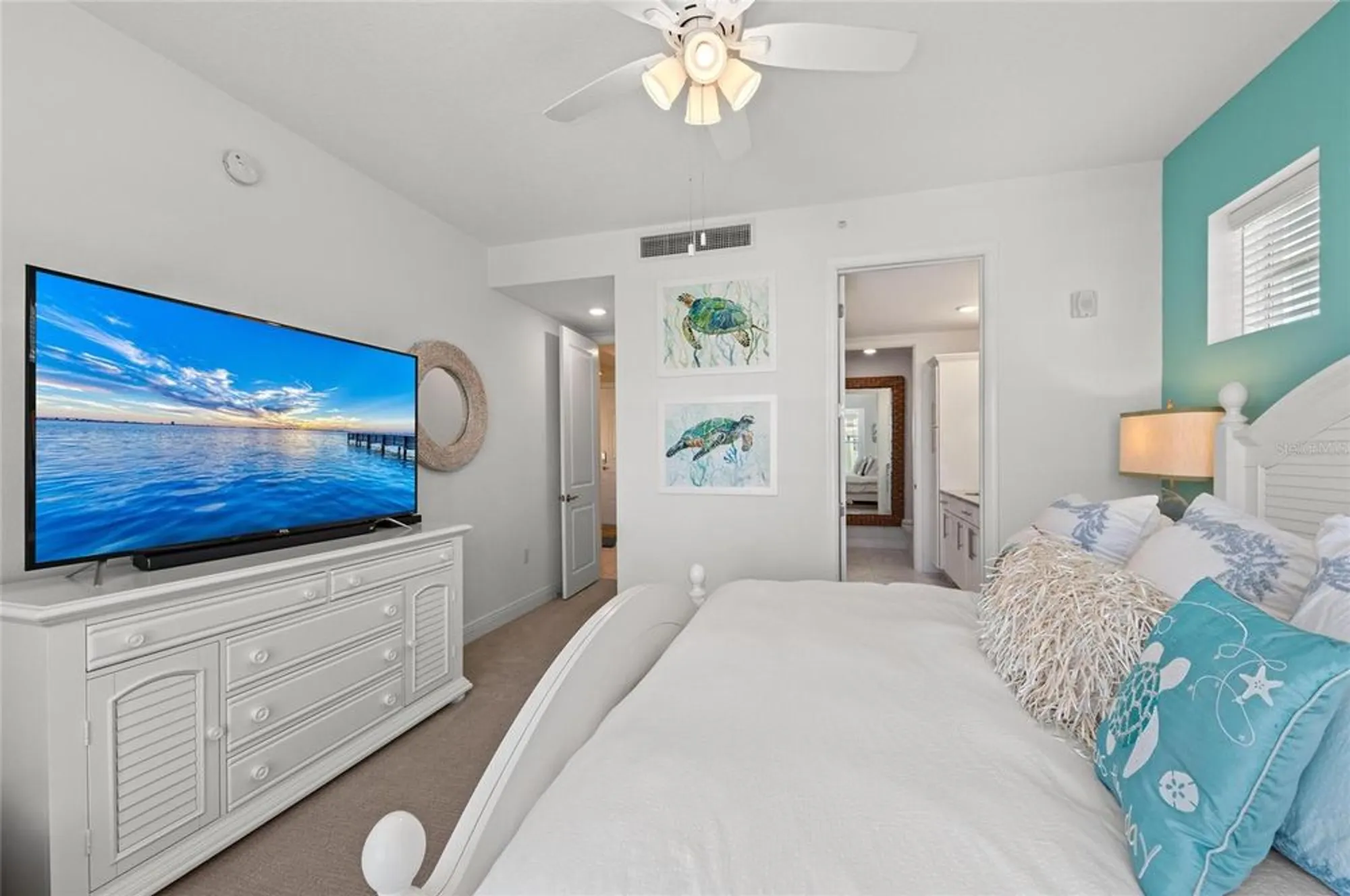 Property Slideshow image 32 of 100 | 387 aruba cir 301, Bradenton, FL, 34209
