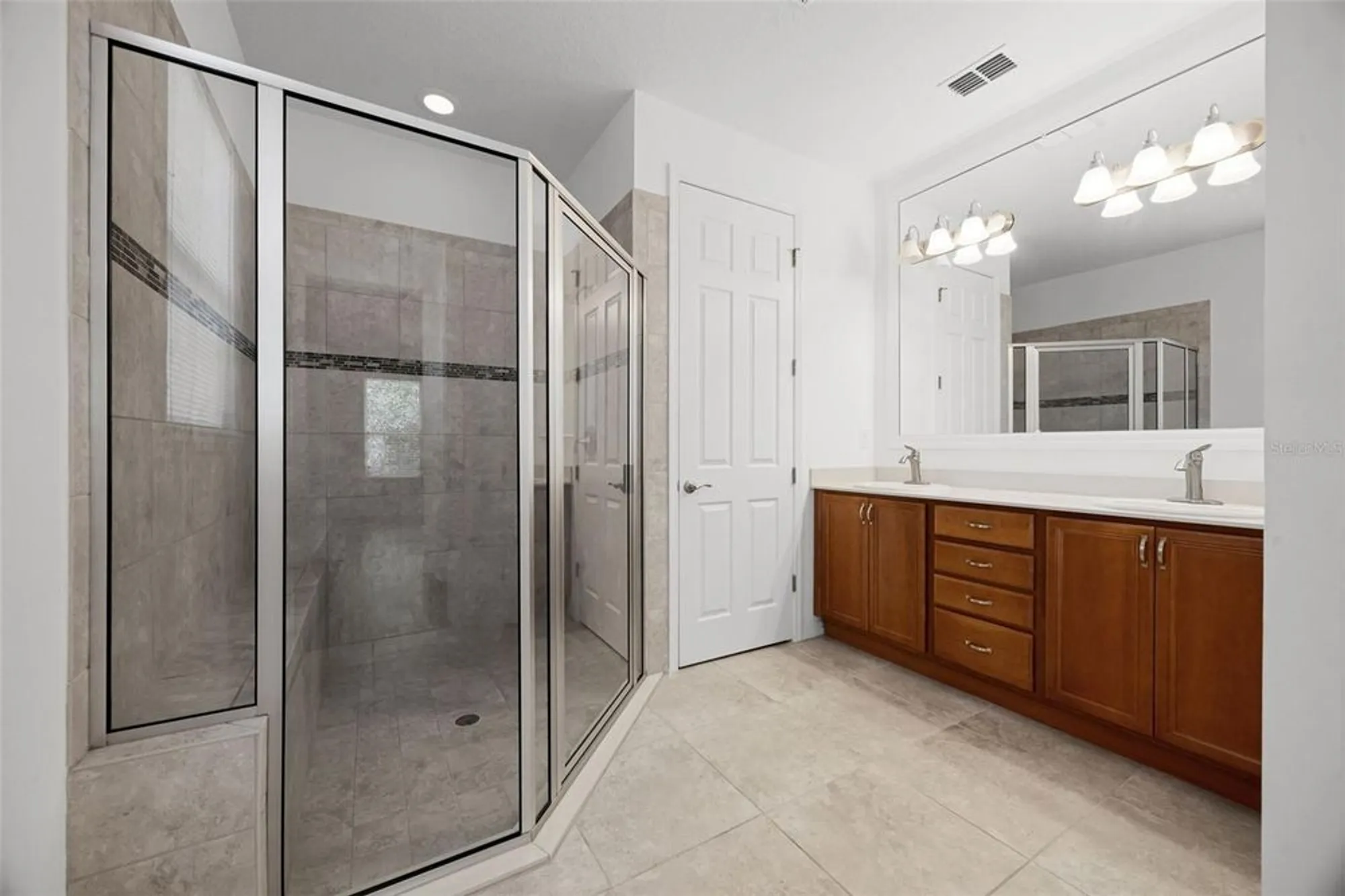 Property Slideshow image 37 of 94 | 780 mystic hill ct, Poinciana, FL, 34759