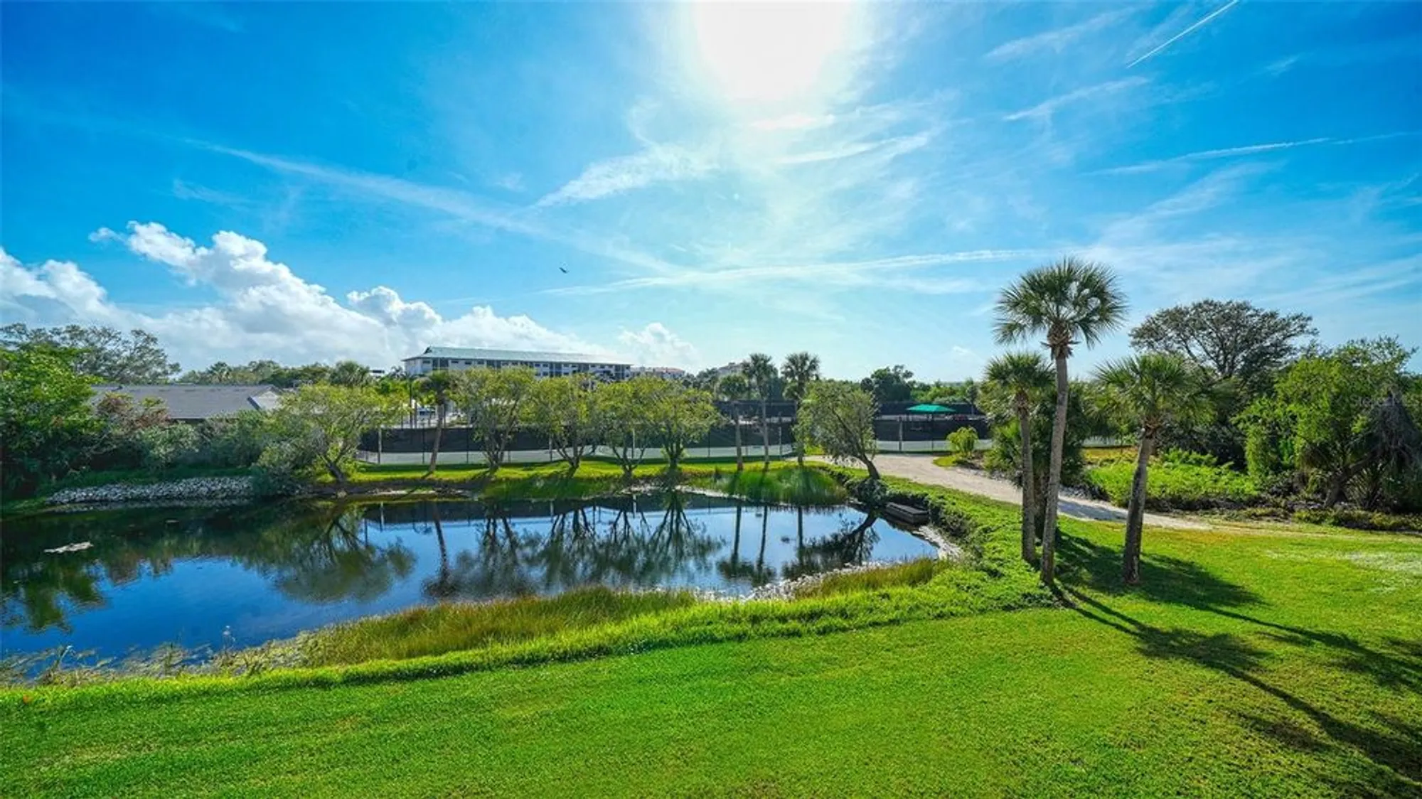 Property Slideshow image 32 of 53 | 5260 heron way # 202, Sarasota, FL, 34231