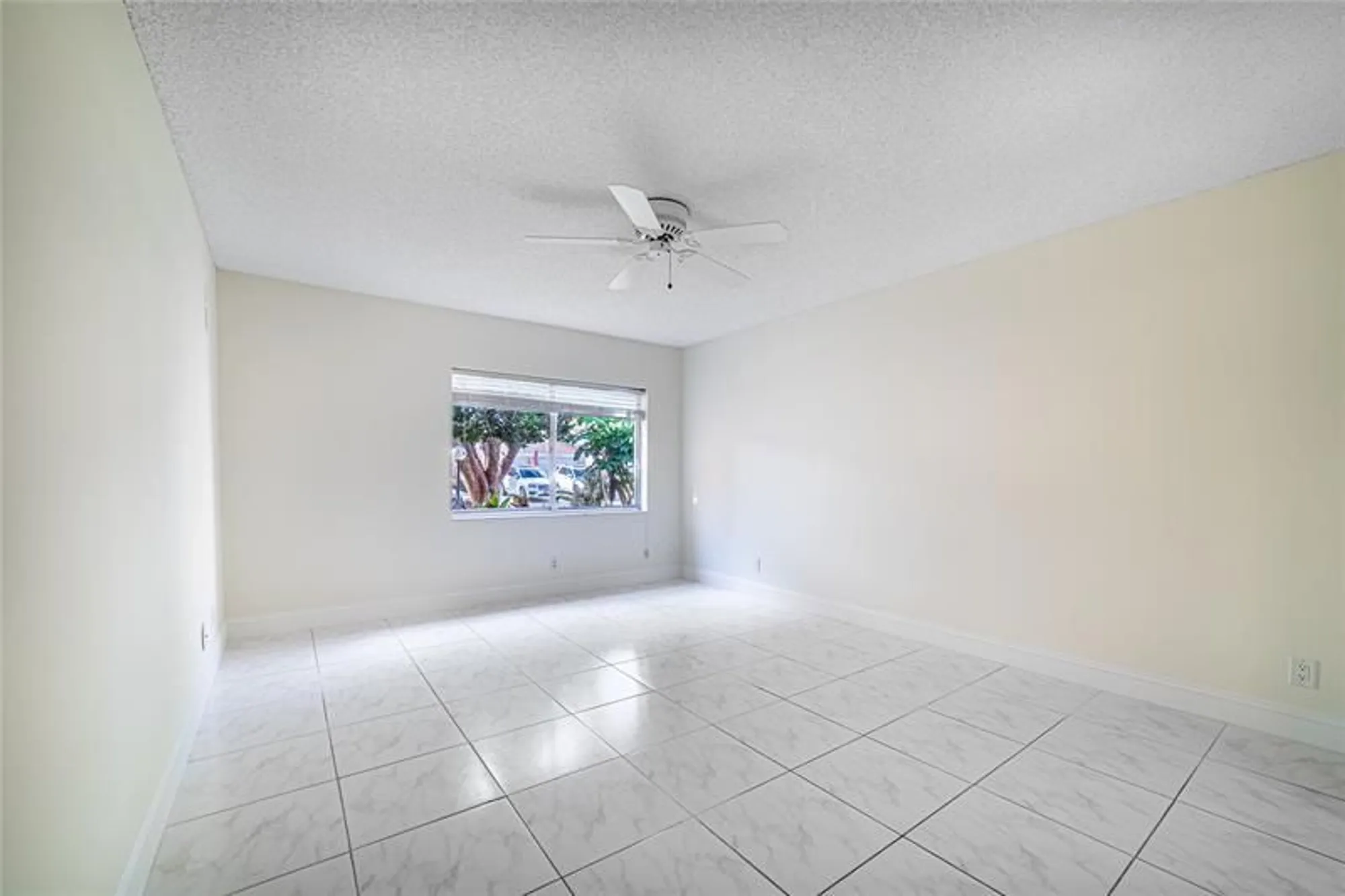 Property Slideshow image 8 of 21 | 8307 summerbreeze ln, Boca Raton, FL, 33496