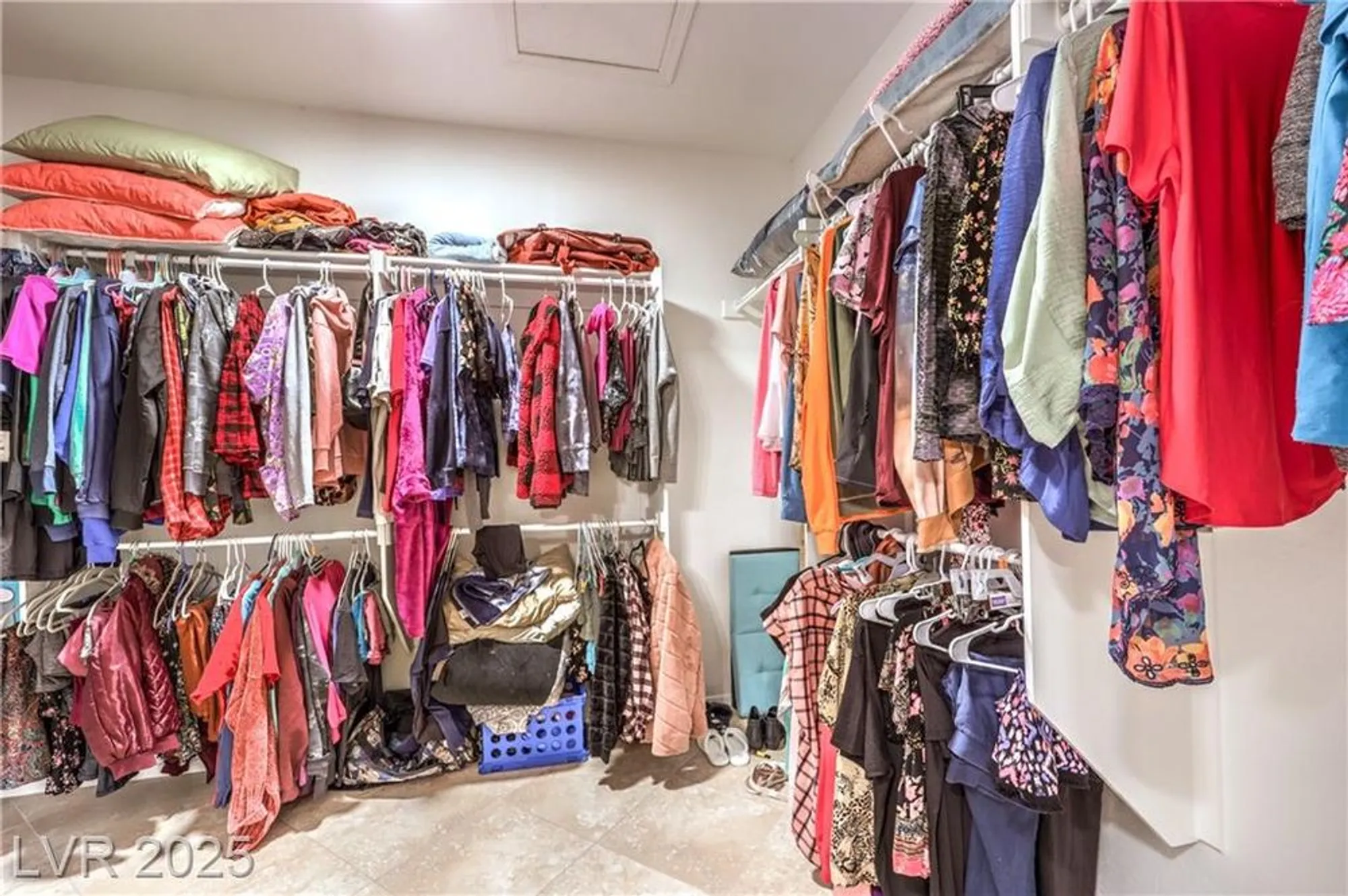 Property Slideshow image 23 of 37 | 2413 hamonah dr, Henderson, NV, 89044