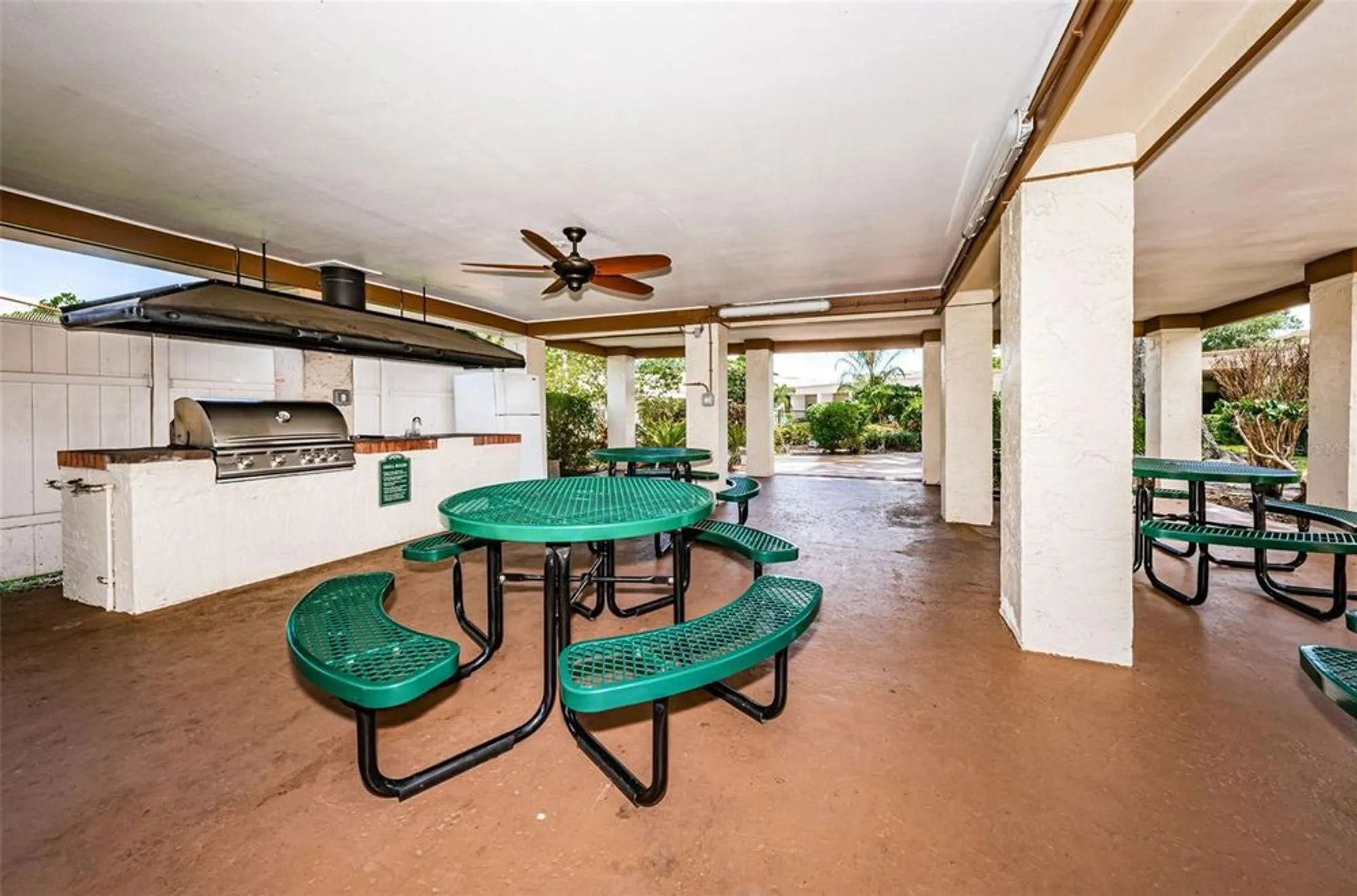 Property Slideshow image 60 of 84 | 5501 80th st n unit 405, St Petersburg, FL, 33709