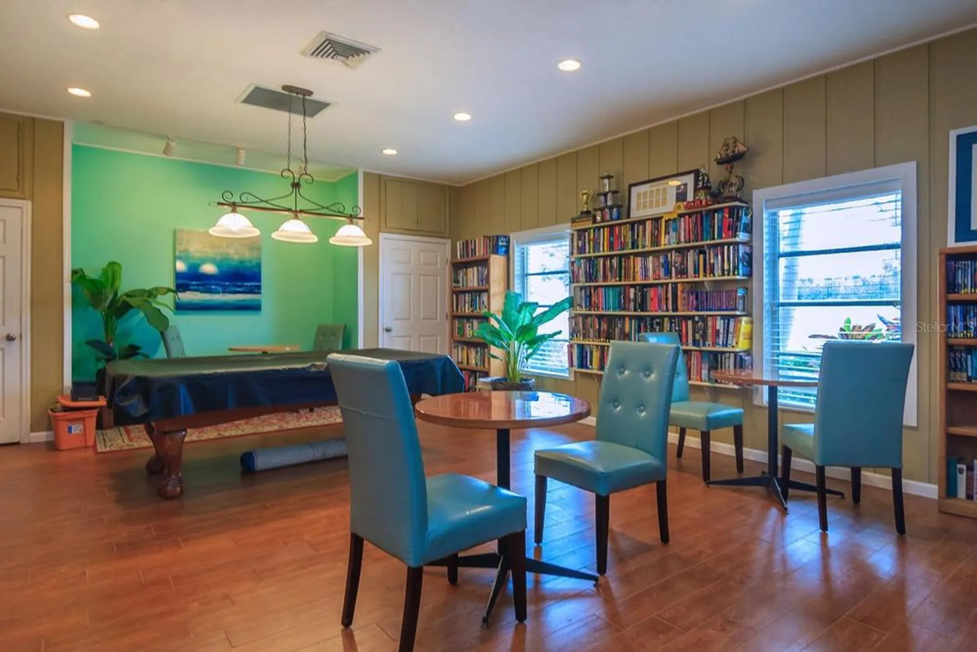 Property Slideshow image 33 of 45 | 1250 n portofino dr apt 304, Sarasota, FL, 34242
