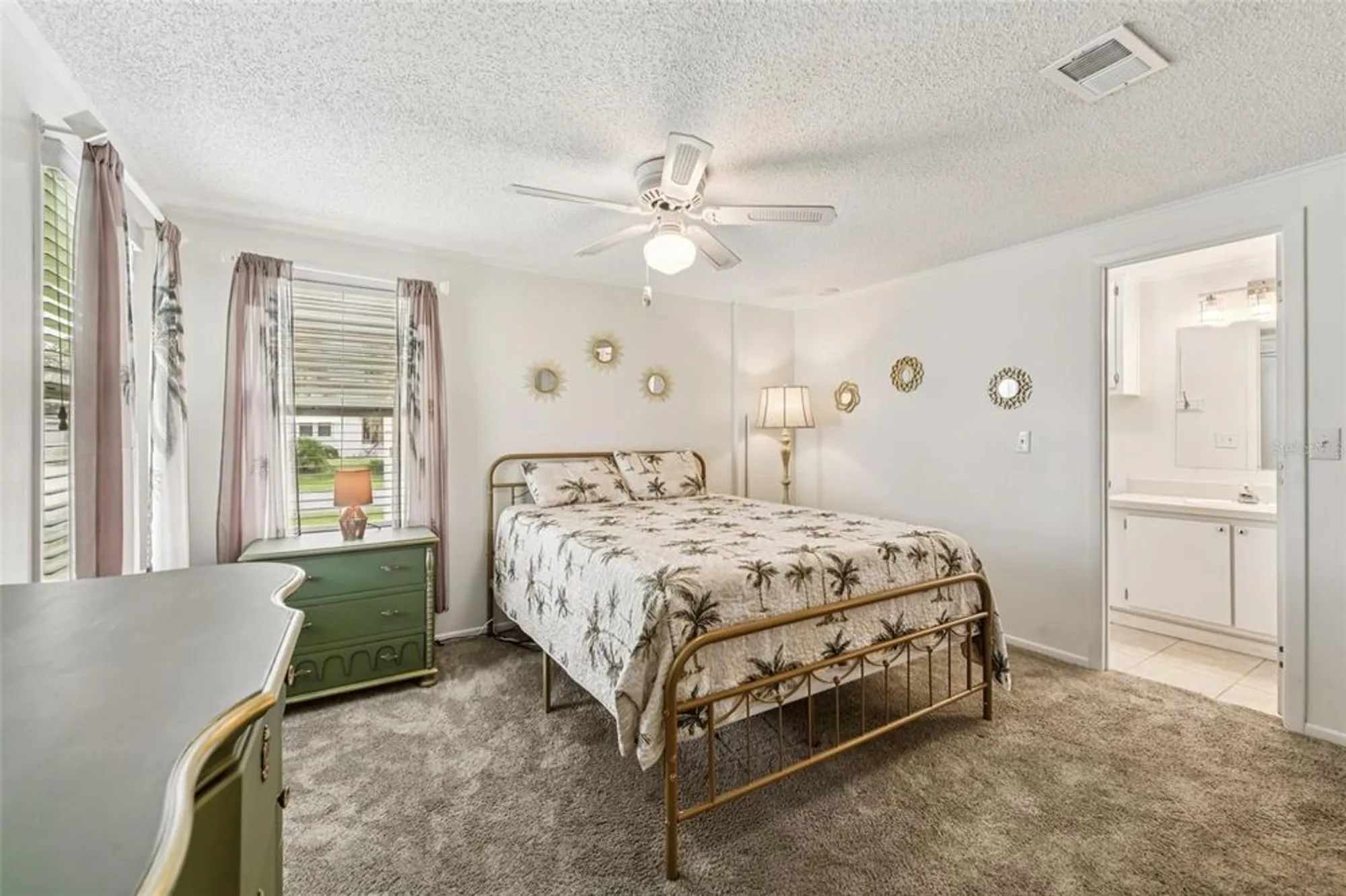 Property Slideshow image 32 of 58 | 1802 petunia ln, The Villages, FL, 32159