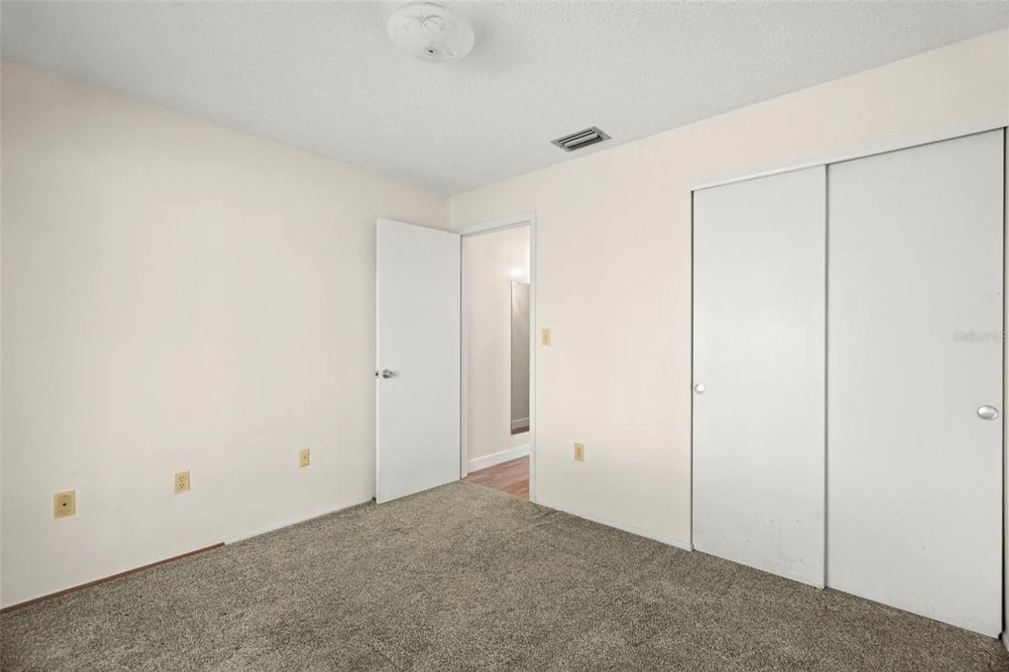 Property Slideshow image 16 of 28 | 9306 42nd st, Pinellas Park, FL, 33782