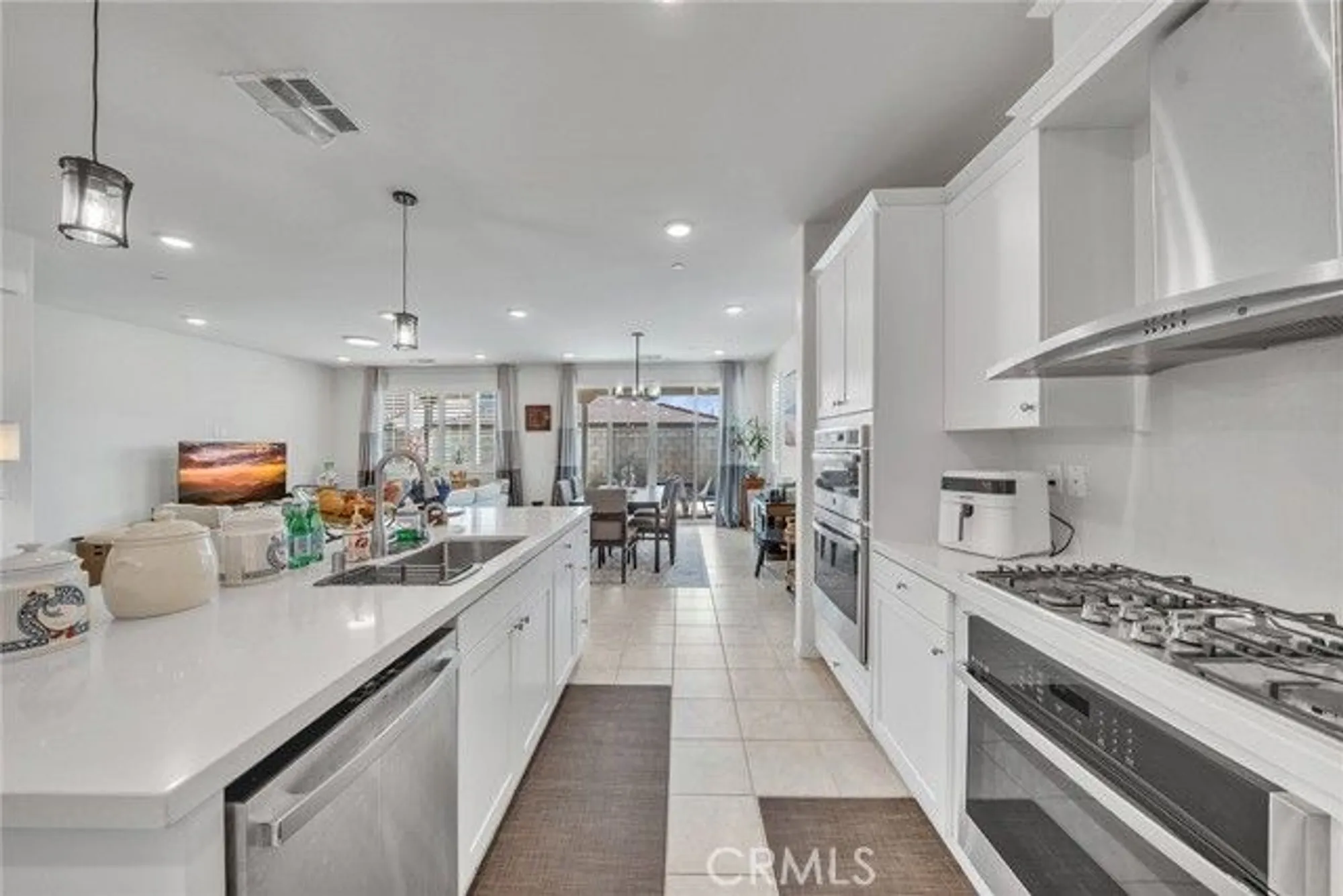 Property Slideshow image 10 of 40 | 4613 s amherst privado, Ontario, CA, 91761