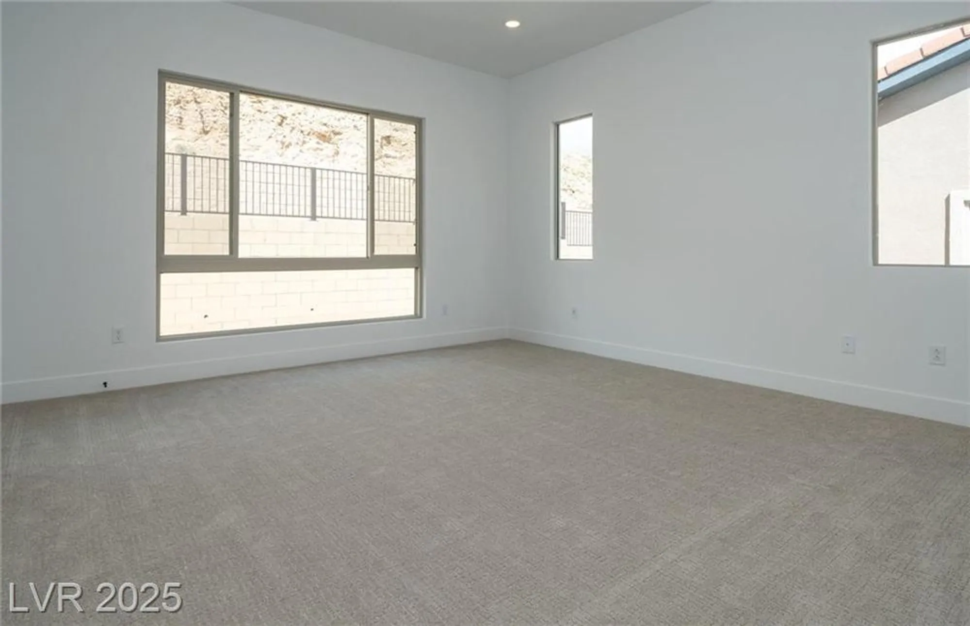 Property Slideshow image 7 of 10 | 189 mirage view dr, Henderson, NV, 89011