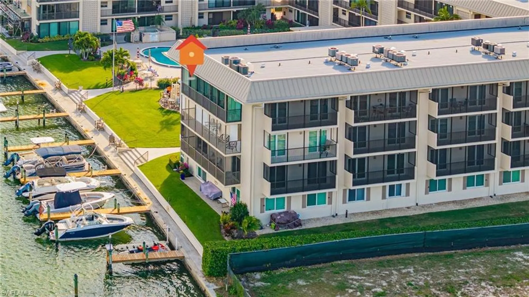 Property Slideshow image 46 of 49 | 3200 gulf shore blvd 401, Naples, FL, 34103