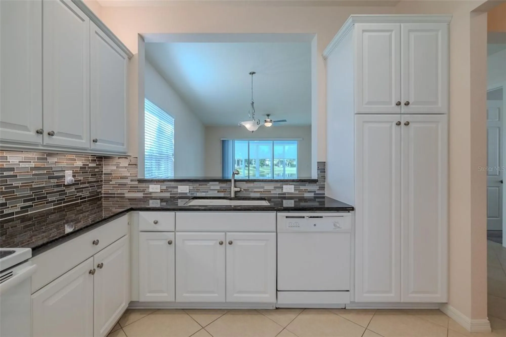 Property Slideshow image 14 of 100 | 4817 sandy glen way, Wimauma, FL, 33598