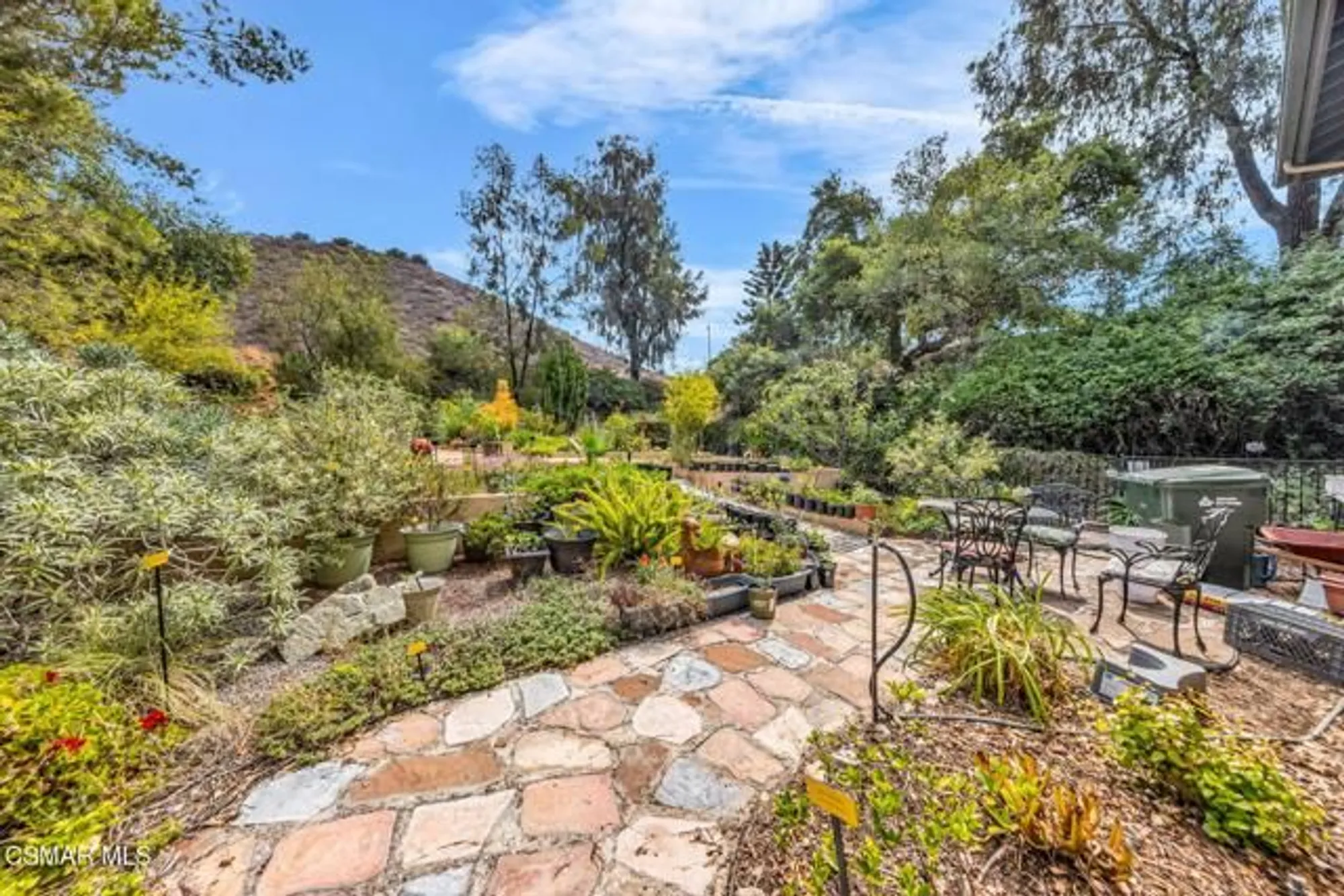 Property Slideshow image 31 of 52 | 224 oakleaf dr apt 102, Thousand Oaks, CA, 91360