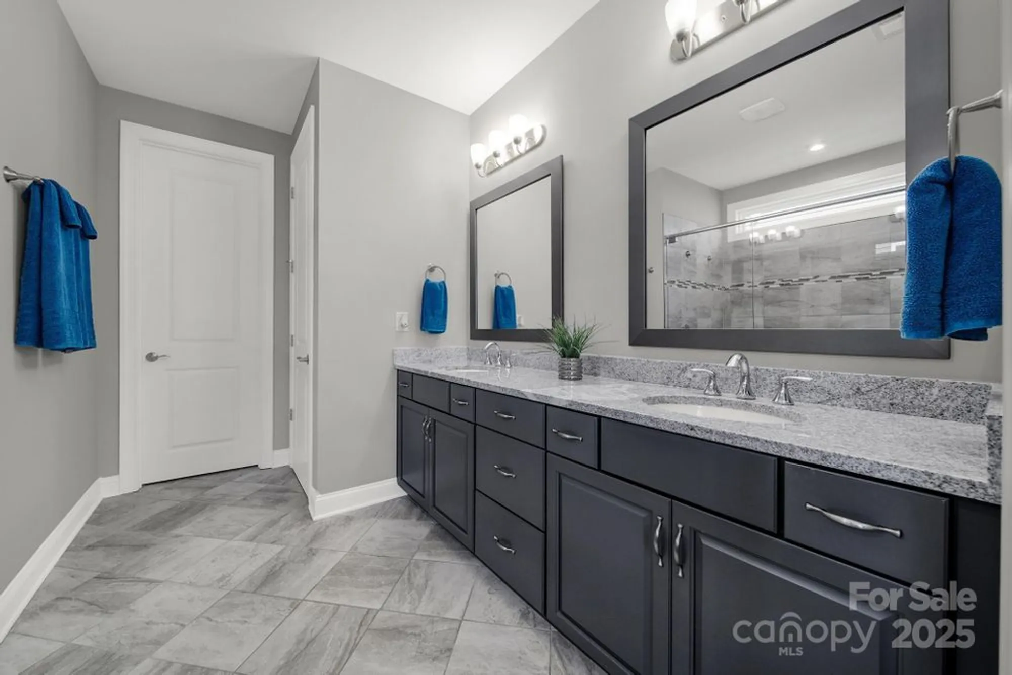 Property Slideshow image 13 of 48 | 10313 superb ln, Charlotte, NC, 28215