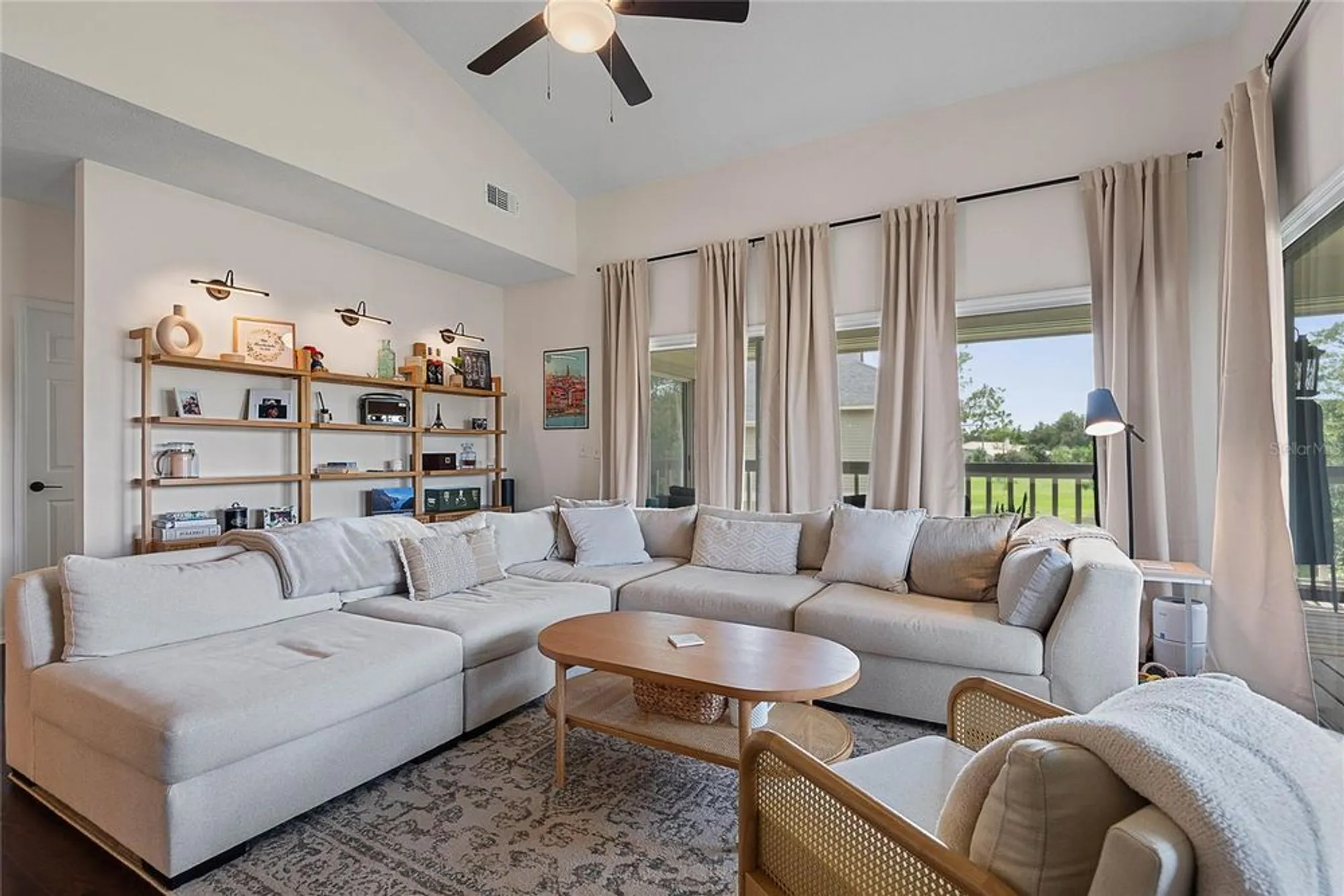 Property Slideshow image 8 of 38 | 39 magnolia dr, Ormond Beach, FL, 32174